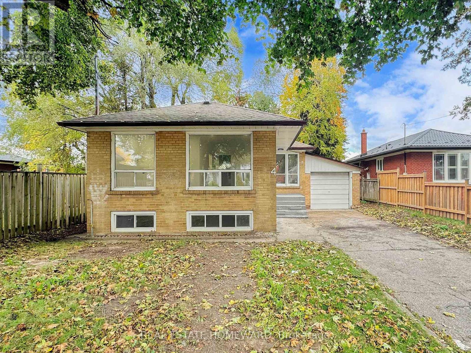 4 Porchester Drive, Toronto, Ontario  M1J 2R3 - Photo 2 - E12481299