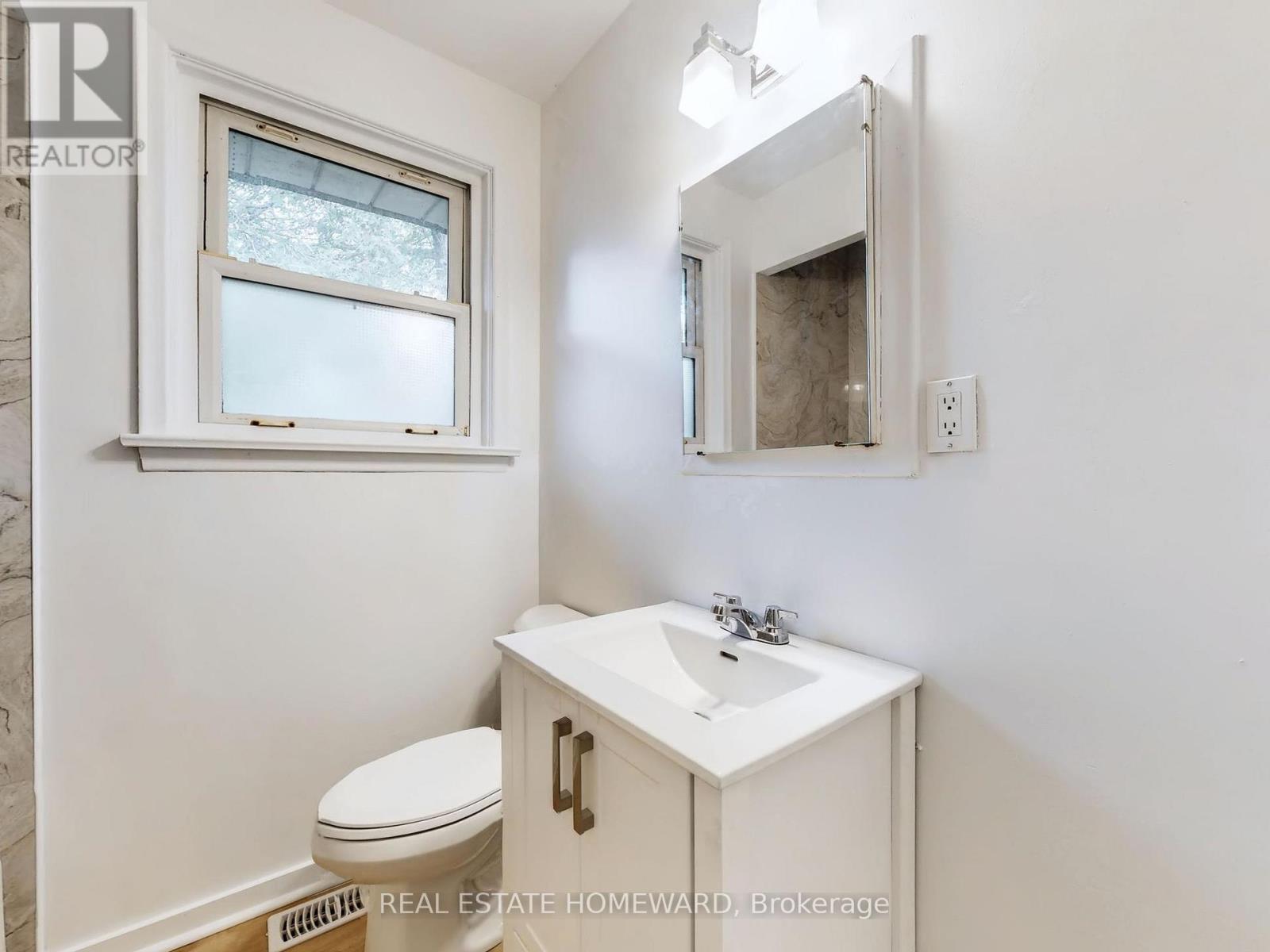 4 Porchester Drive, Toronto, Ontario  M1J 2R3 - Photo 21 - E12481299
