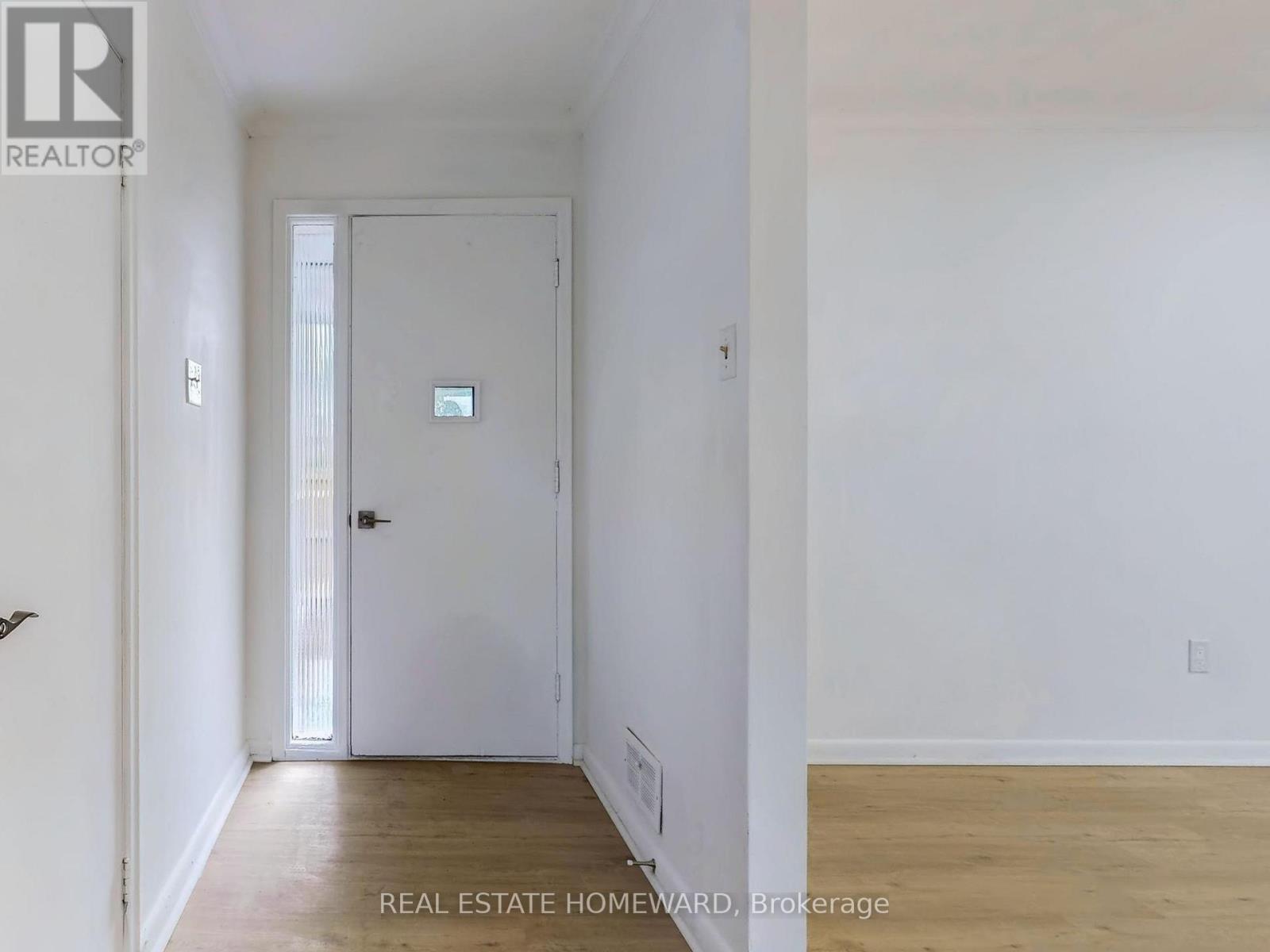 4 Porchester Drive, Toronto, Ontario  M1J 2R3 - Photo 4 - E12481299
