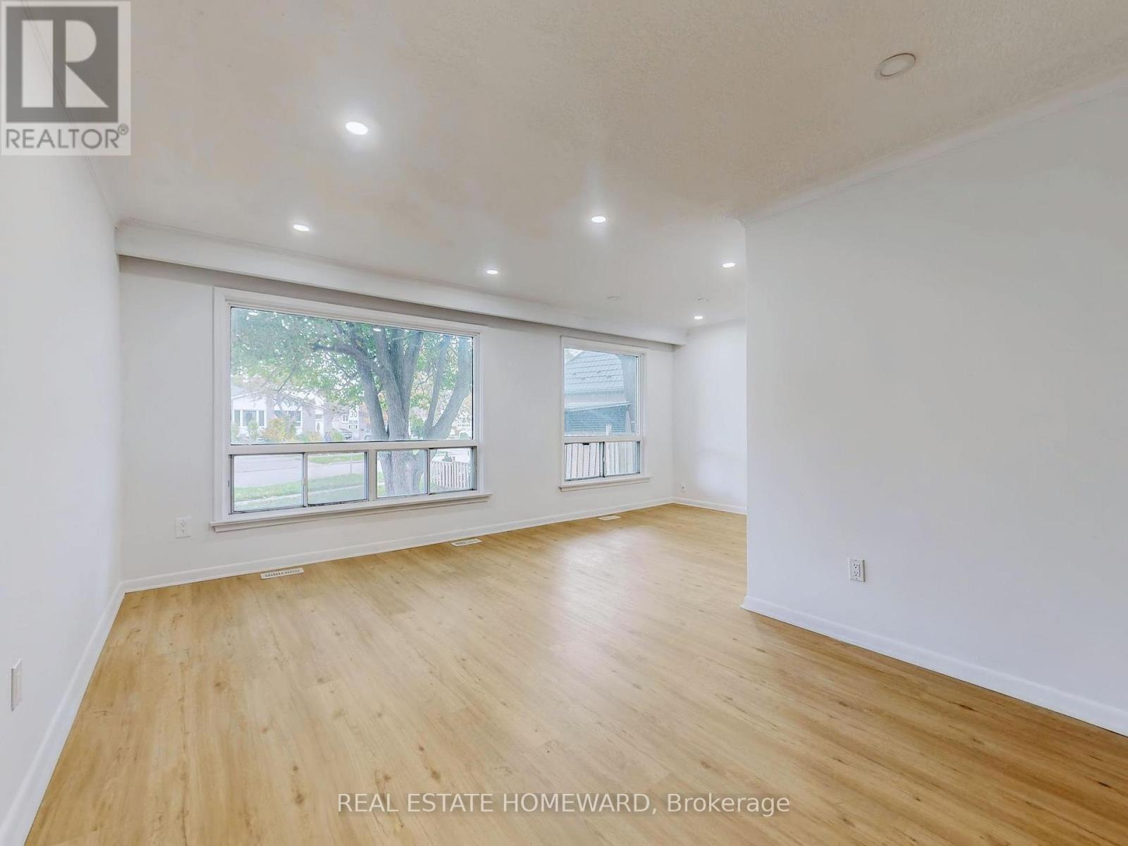 4 Porchester Drive, Toronto, Ontario  M1J 2R3 - Photo 5 - E12481299