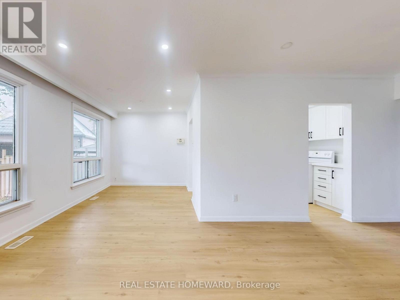 4 Porchester Drive, Toronto, Ontario  M1J 2R3 - Photo 9 - E12481299