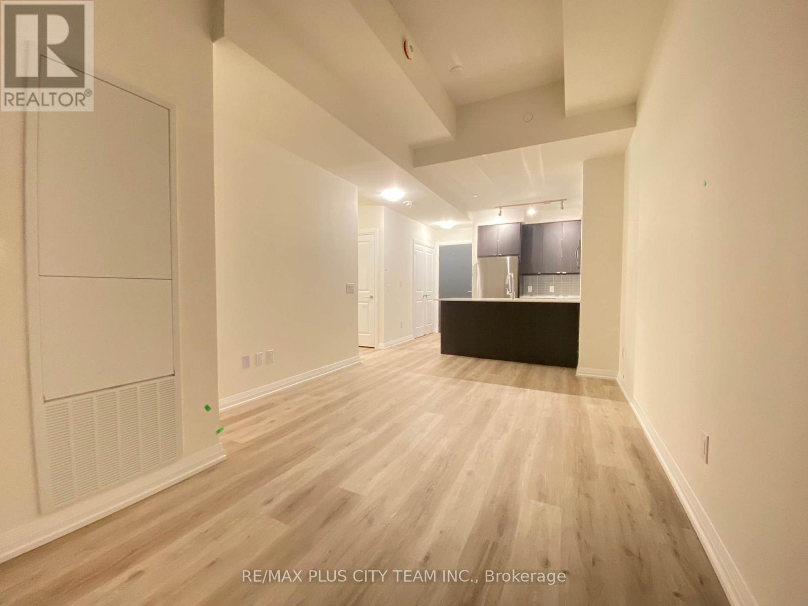 902 - 3260 Sheppard Avenue E, Toronto, Ontario  M1T 3K3 - Photo 4 - E12481355