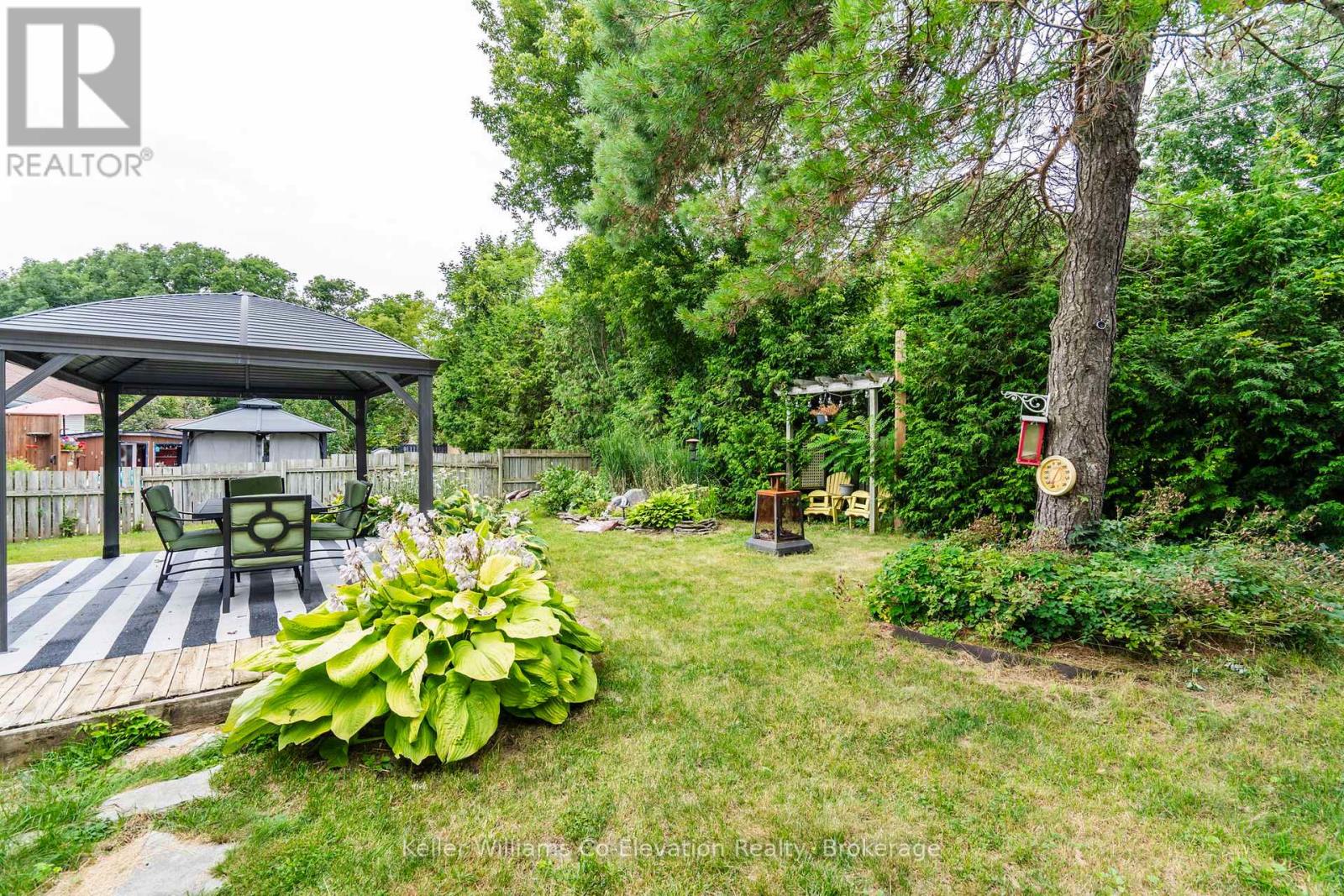 Lower Unit - 5 Hallen Drive, Penetanguishene, Ontario  L9M 1G2 - Photo 16 - S12481367