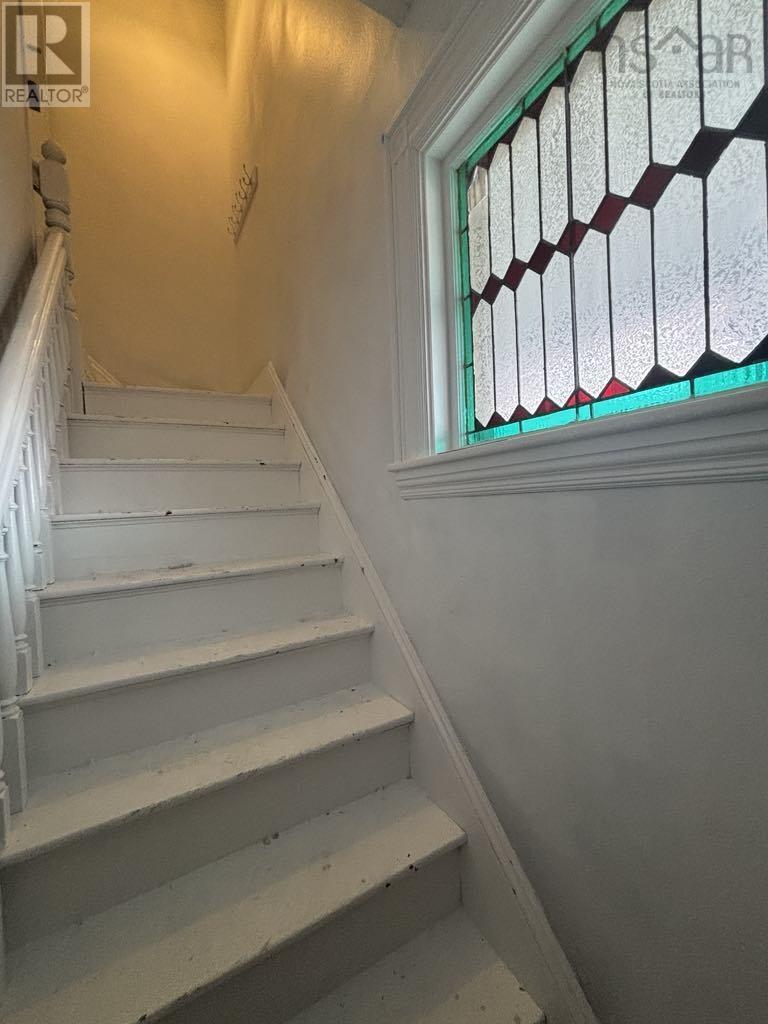 67 Cliff Street, Yarmouth, Nova Scotia  B5A 3J1 - Photo 7 - 202509266