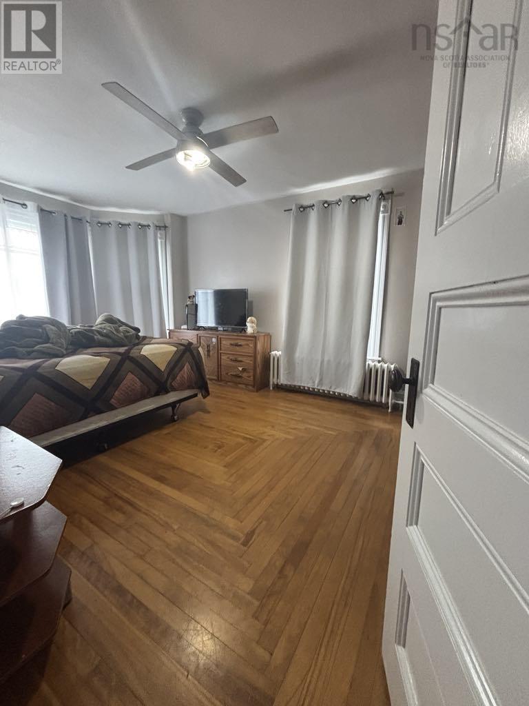 67 Cliff Street, Yarmouth, Nova Scotia  B5A 3J1 - Photo 10 - 202509286