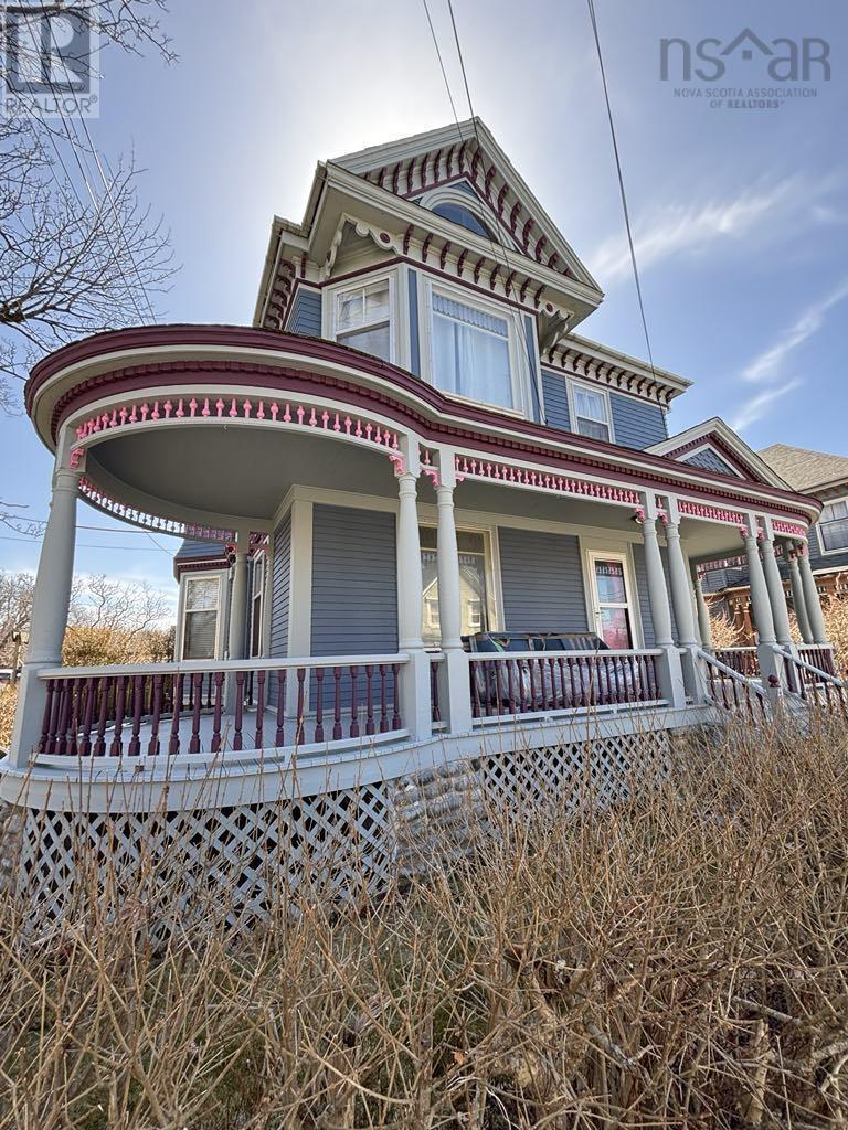 67 Cliff Street, Yarmouth, Nova Scotia