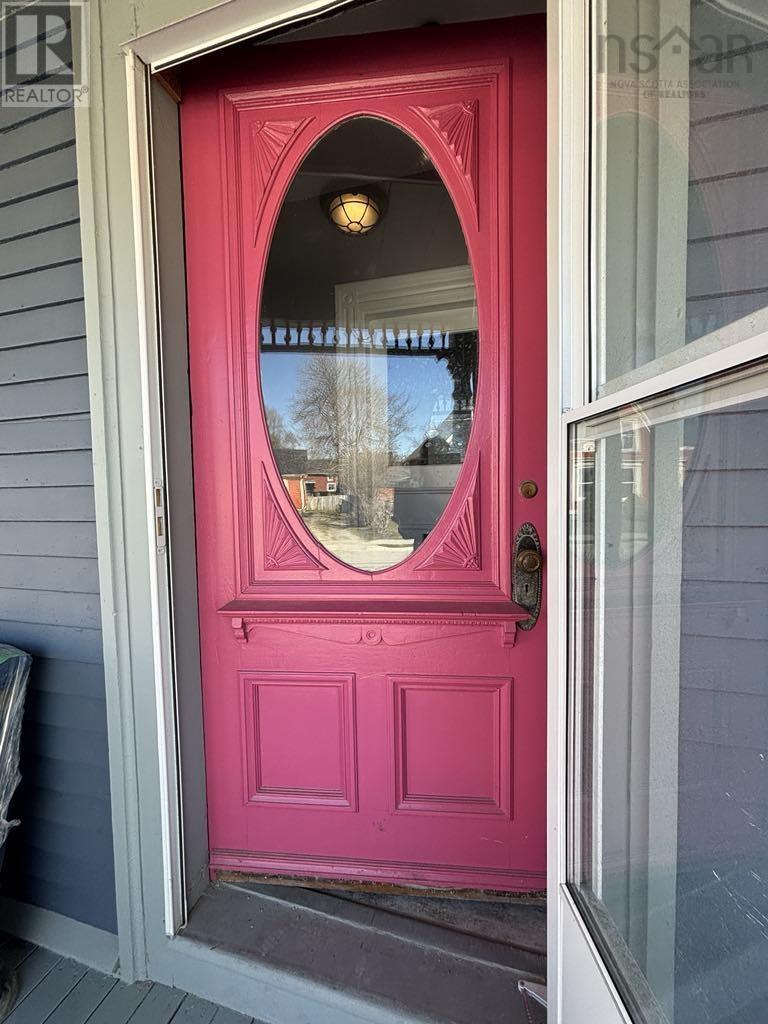 67 Cliff Street, Yarmouth, Nova Scotia  B5A 3J1 - Photo 13 - 202509286