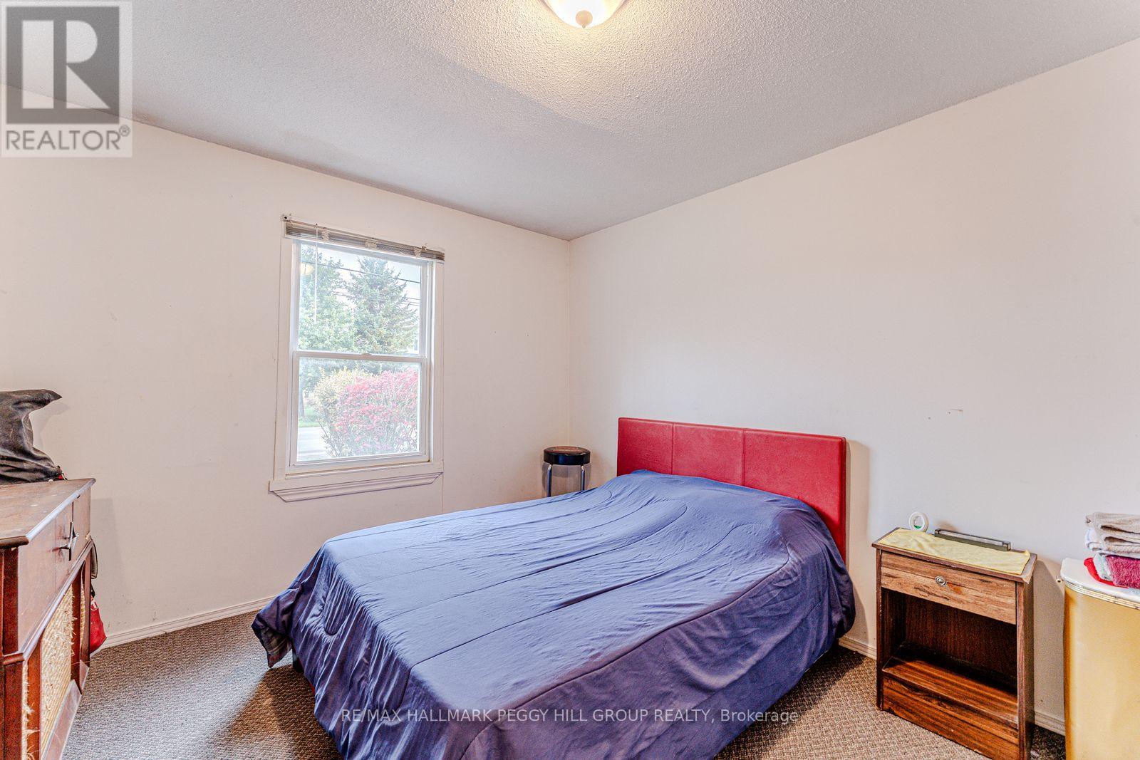 34/36 Centre Street, Essa (Angus), Ontario  L0M 1B0 - Photo 8 - N12481309