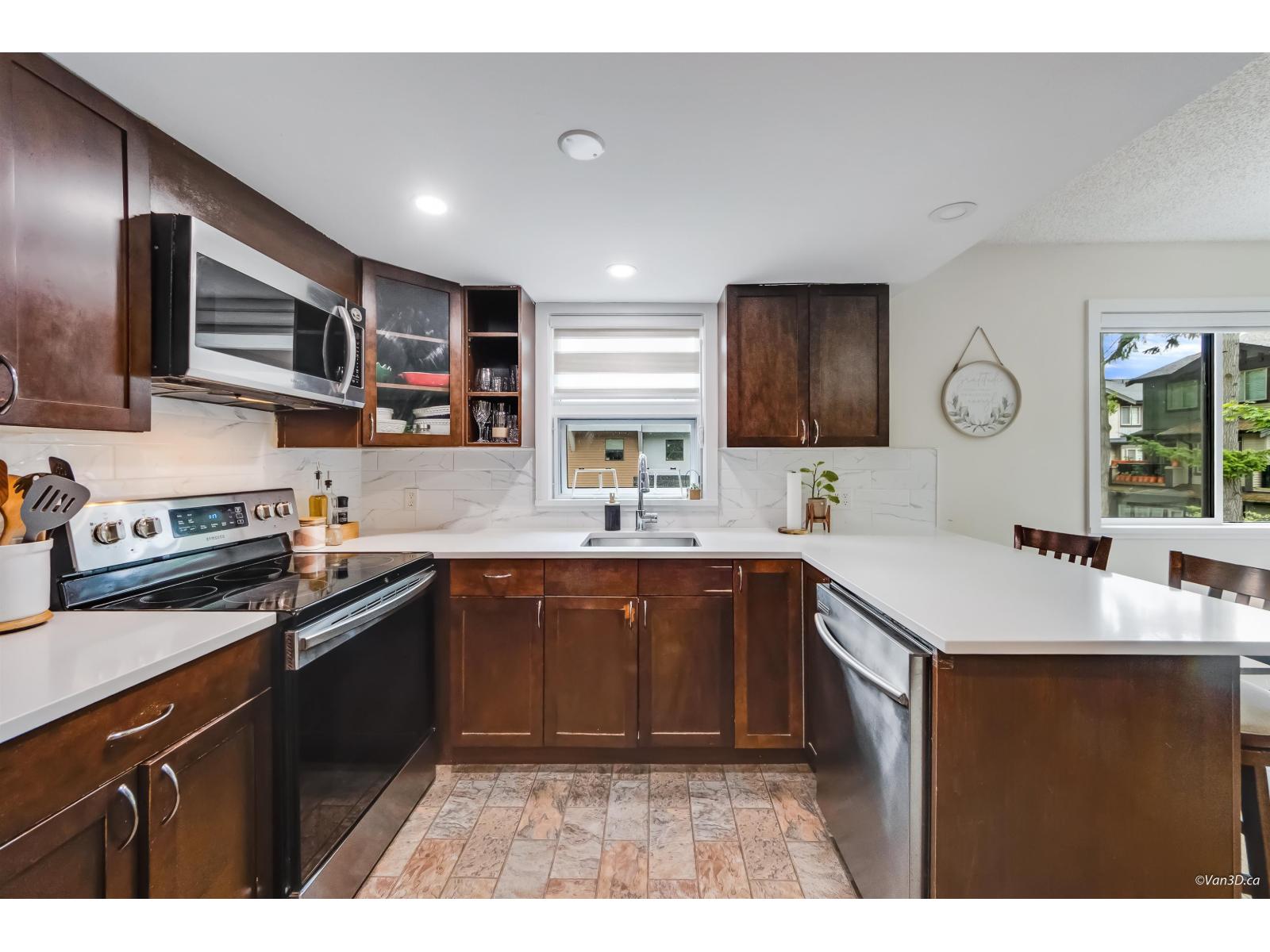 205 7162 133a Street, Surrey, British Columbia  V3W 7Z9 - Photo 10 - R3061299