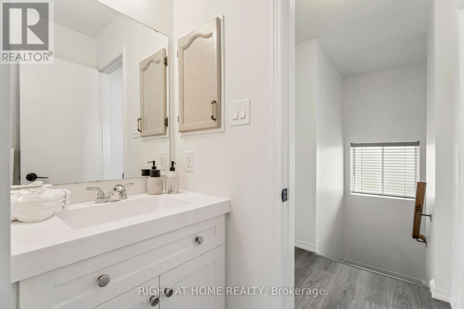 115 Laidlaw Drive, Barrie (West Bayfield), Ontario  L4N 7R9 - Photo 19 - S12481356
