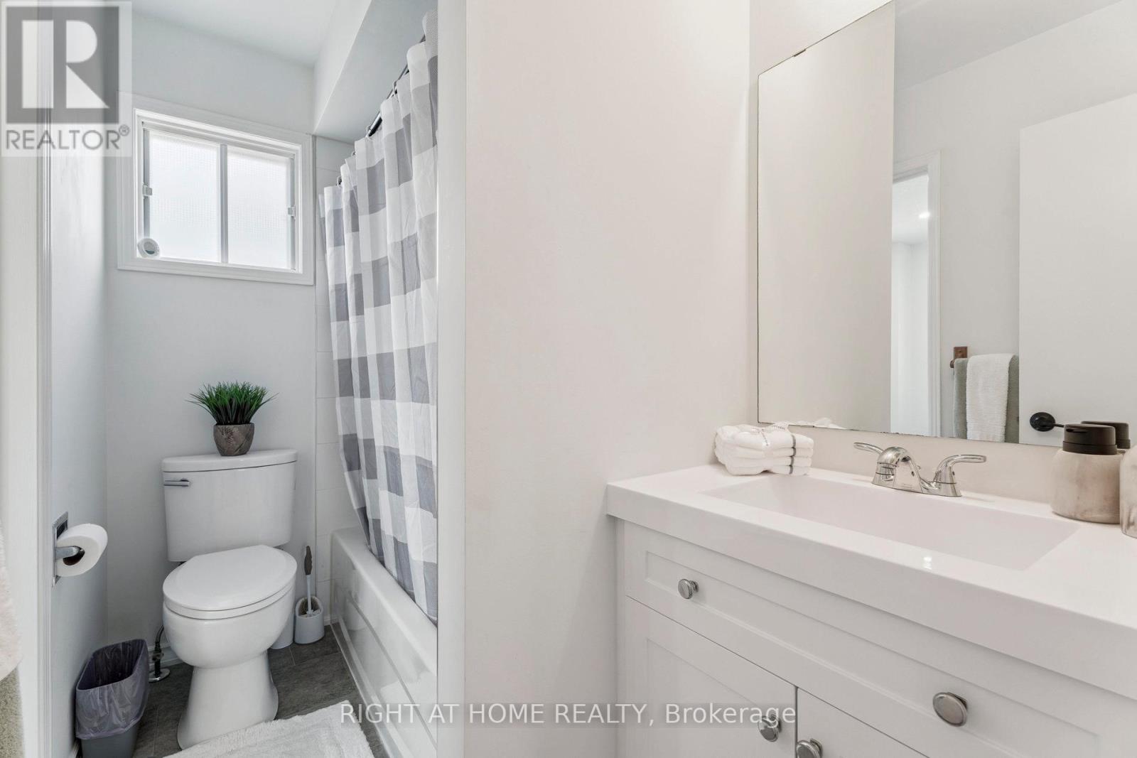 115 Laidlaw Drive, Barrie (West Bayfield), Ontario  L4N 7R9 - Photo 20 - S12481356