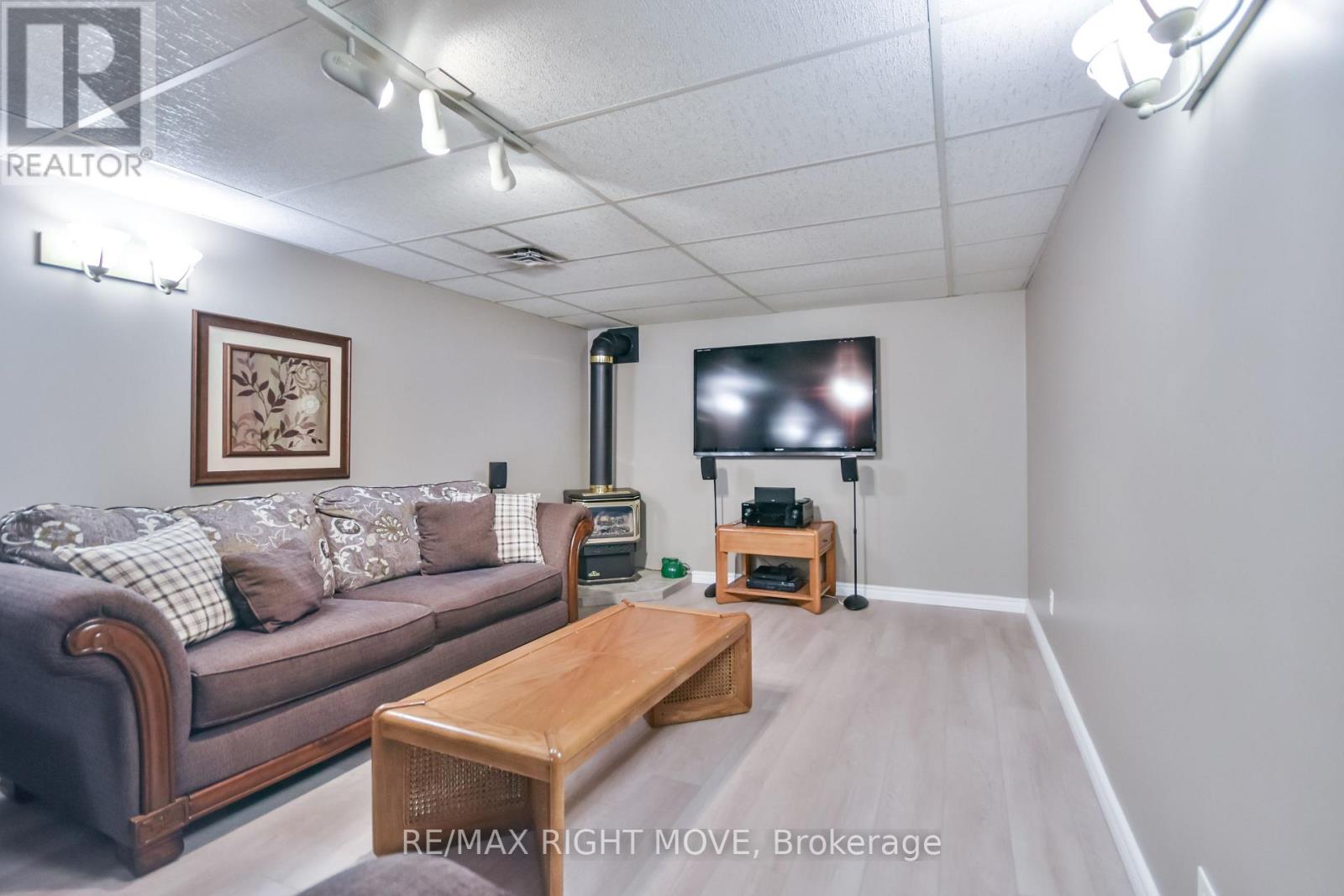 2009 Marchmont Road, Severn (Marchmont), Ontario  L3V 0V6 - Photo 29 - S12481362
