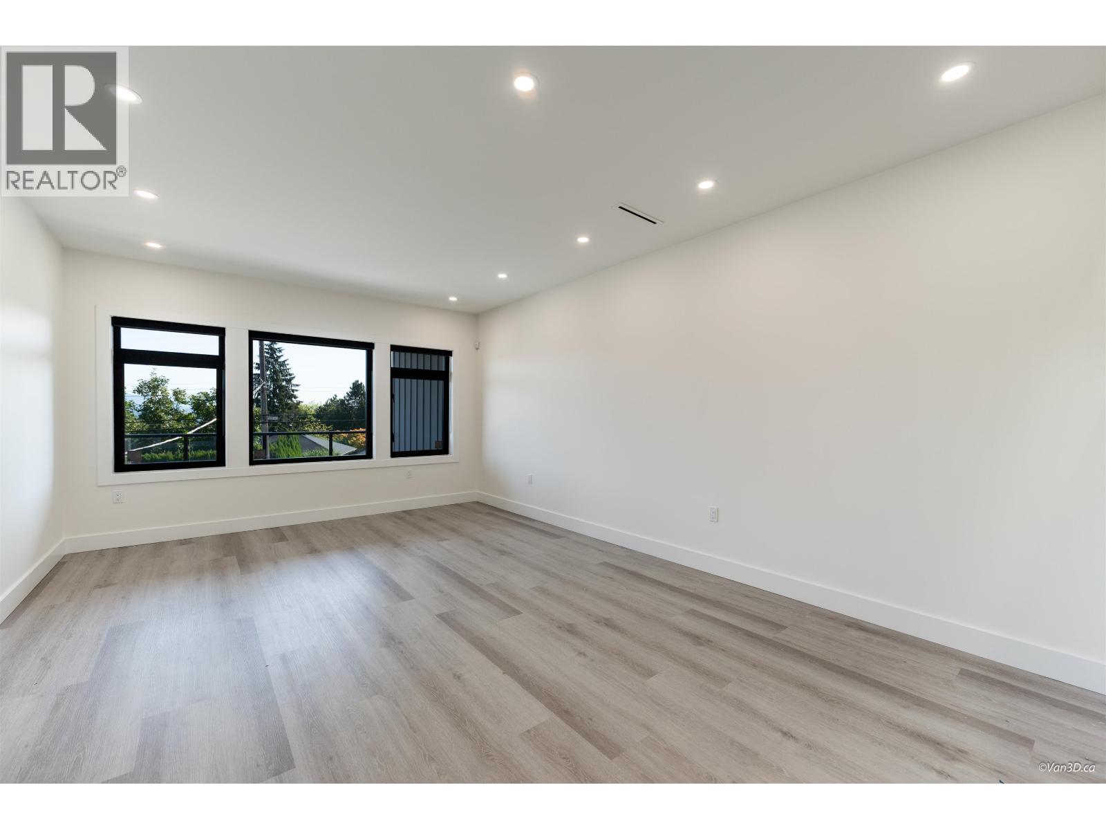 5852 Forglen Drive, Burnaby, British Columbia  V5H 3L3 - Photo 15 - R3061677