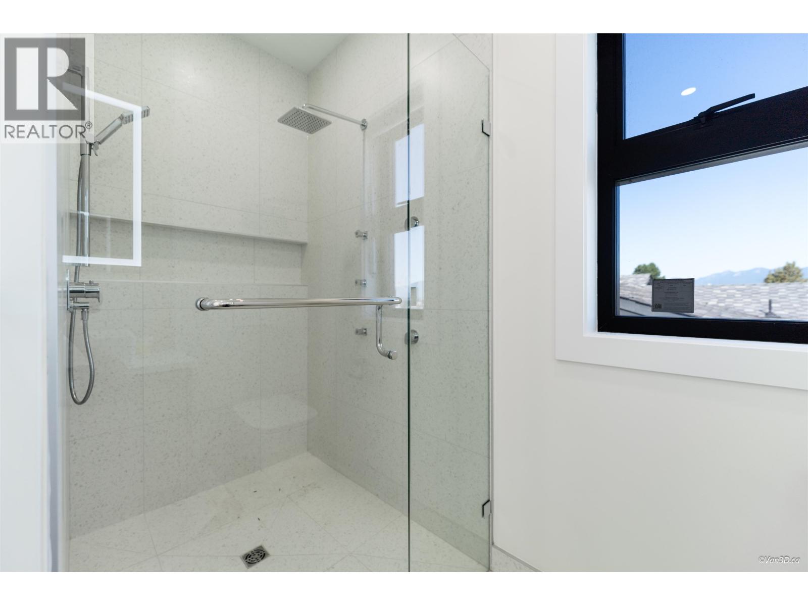 5852 Forglen Drive, Burnaby, British Columbia  V5H 3L3 - Photo 24 - R3061677