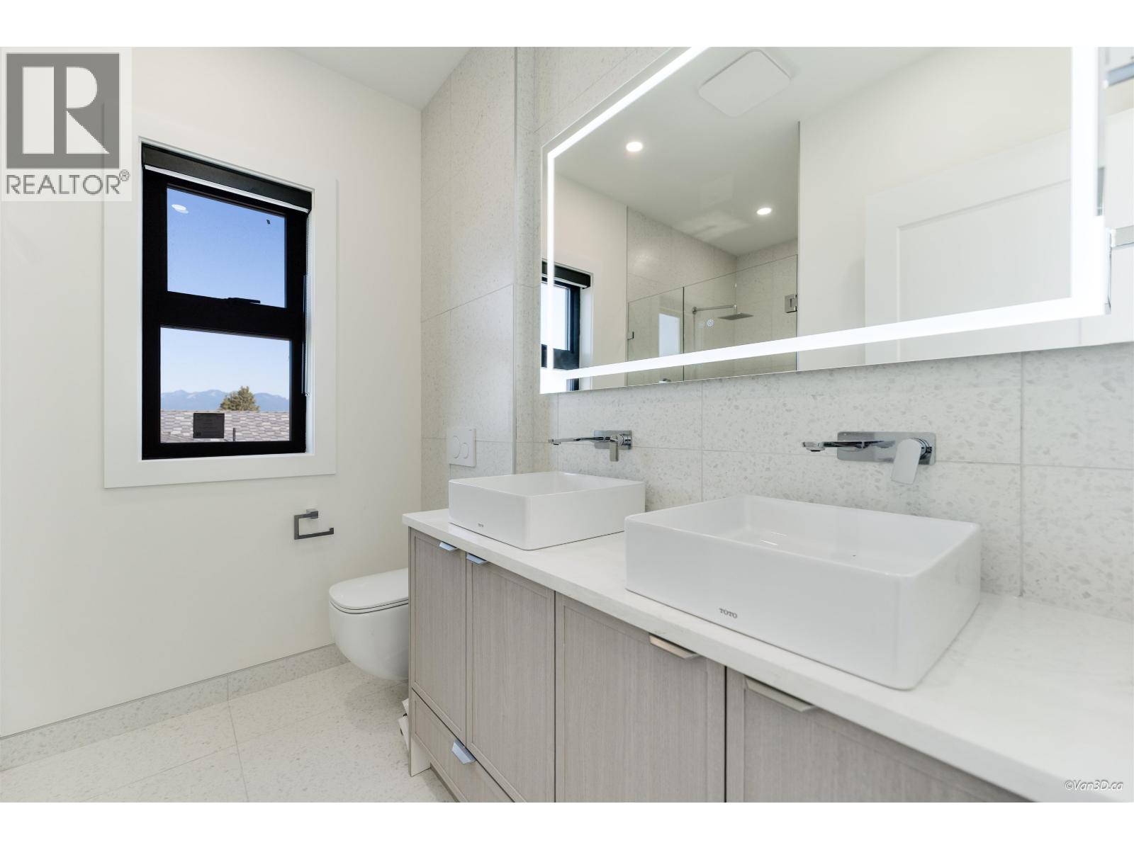 5852 Forglen Drive, Burnaby, British Columbia  V5H 3L3 - Photo 23 - R3061677