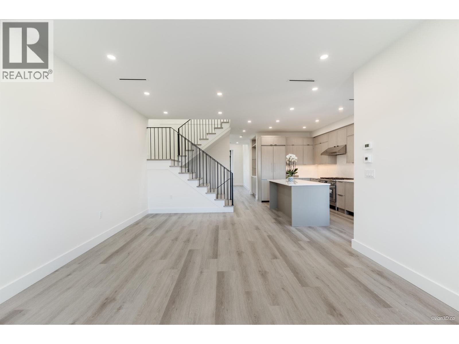 5852 Forglen Drive, Burnaby, British Columbia  V5H 3L3 - Photo 19 - R3061677