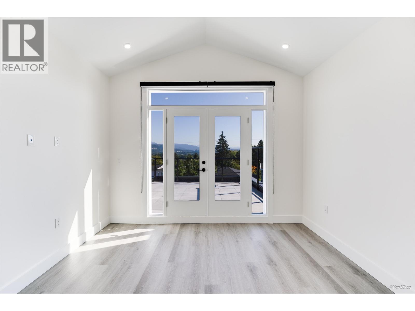 5852 Forglen Drive, Burnaby, British Columbia  V5H 3L3 - Photo 21 - R3061677