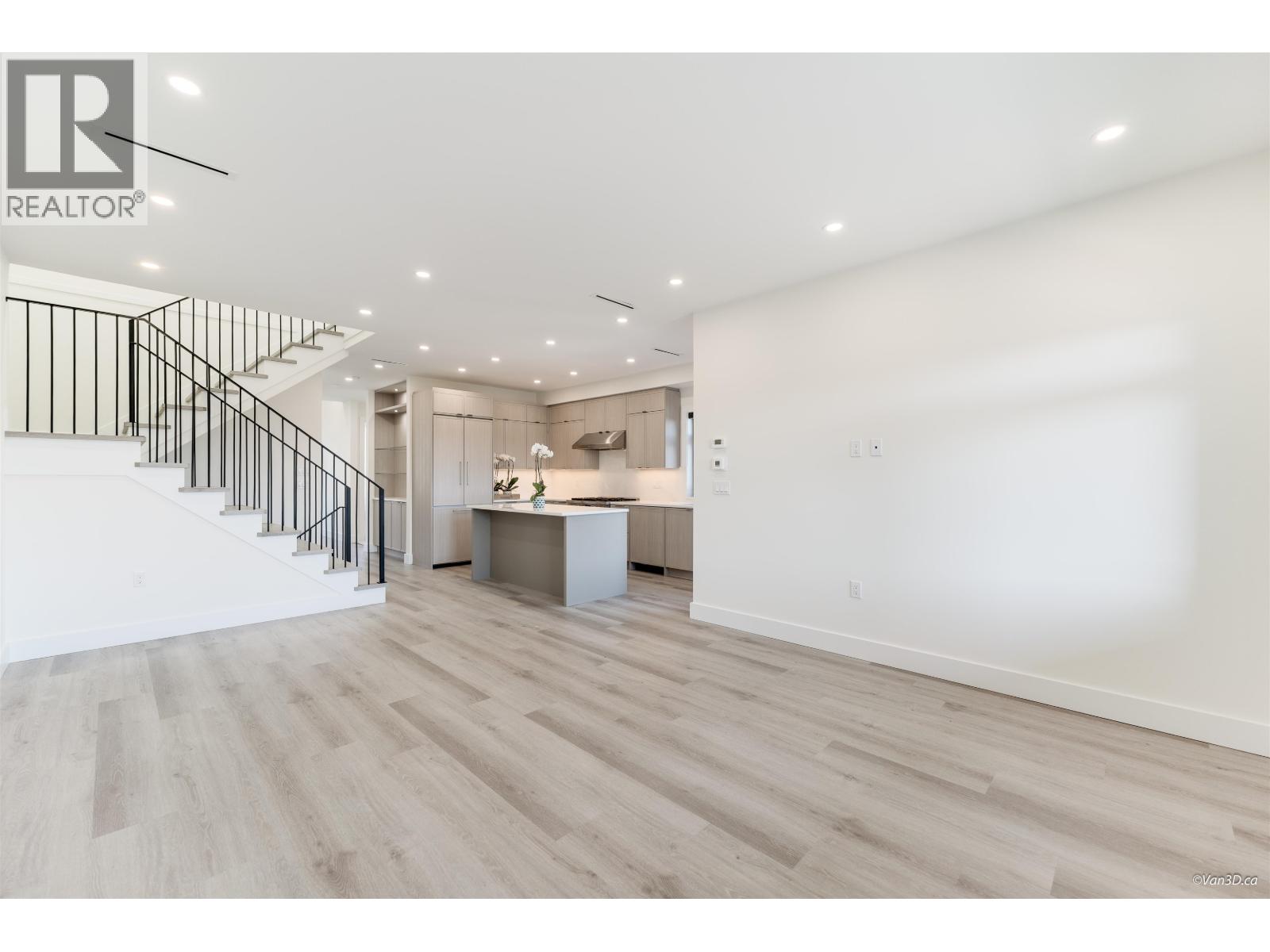 5852 Forglen Drive, Burnaby, British Columbia  V5H 3L3 - Photo 17 - R3061677