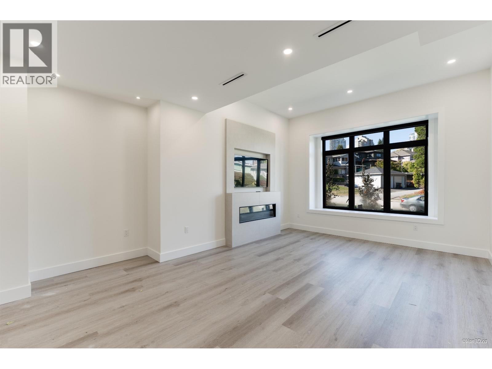 5852 Forglen Drive, Burnaby, British Columbia  V5H 3L3 - Photo 6 - R3061677