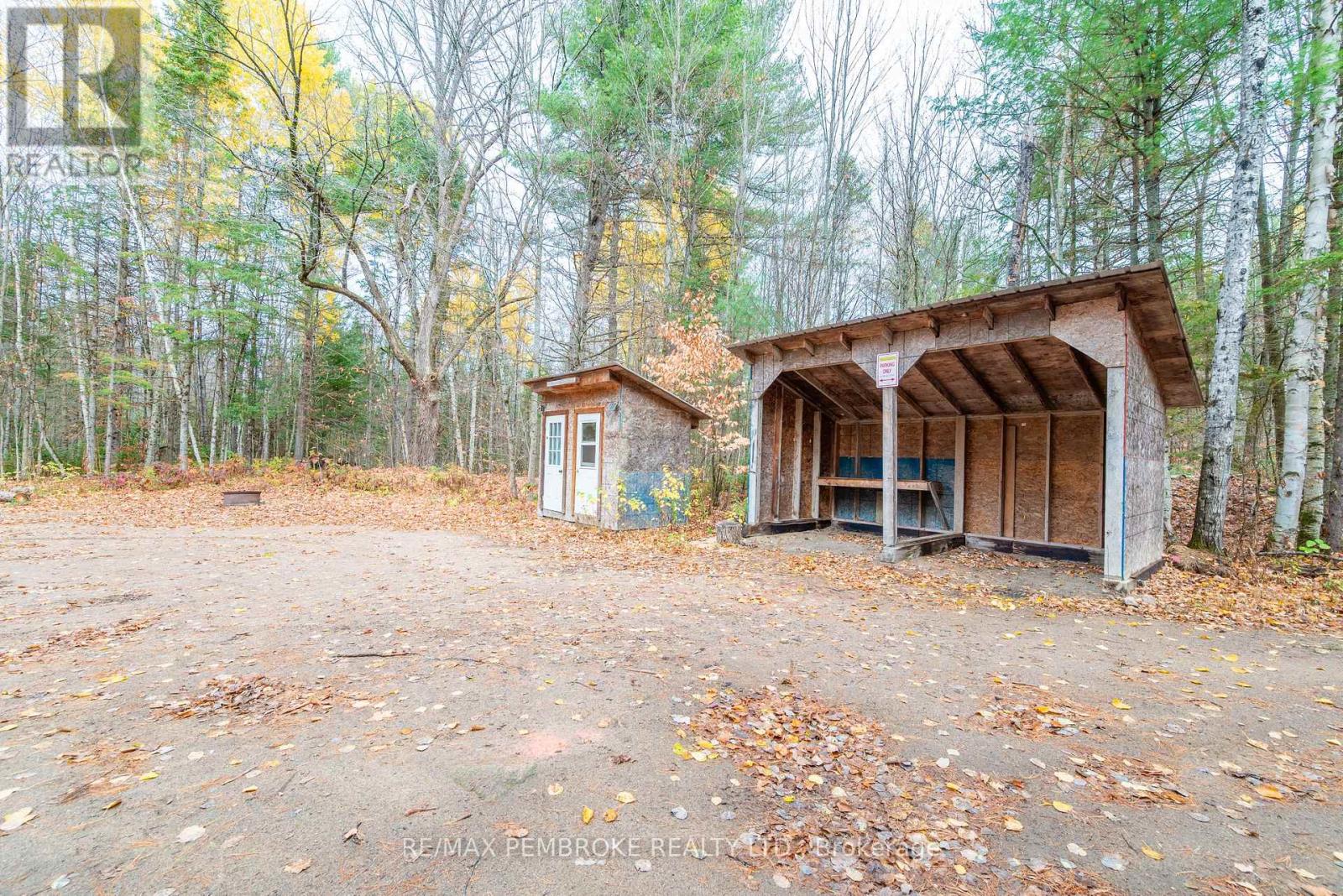 1778 Forest Lea Road, Laurentian Valley, Ontario  K8A 6W6 - Photo 36 - X12481415