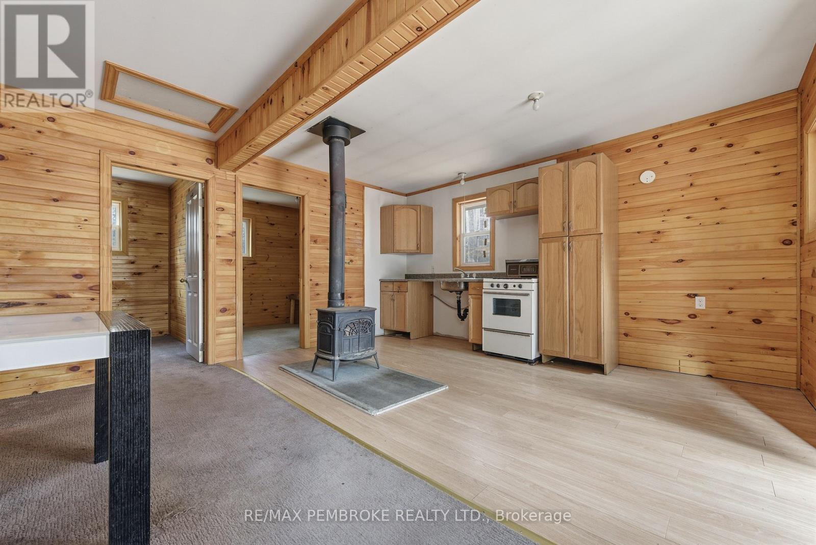 1778 Forest Lea Road, Laurentian Valley, Ontario  K8A 6W6 - Photo 41 - X12481415