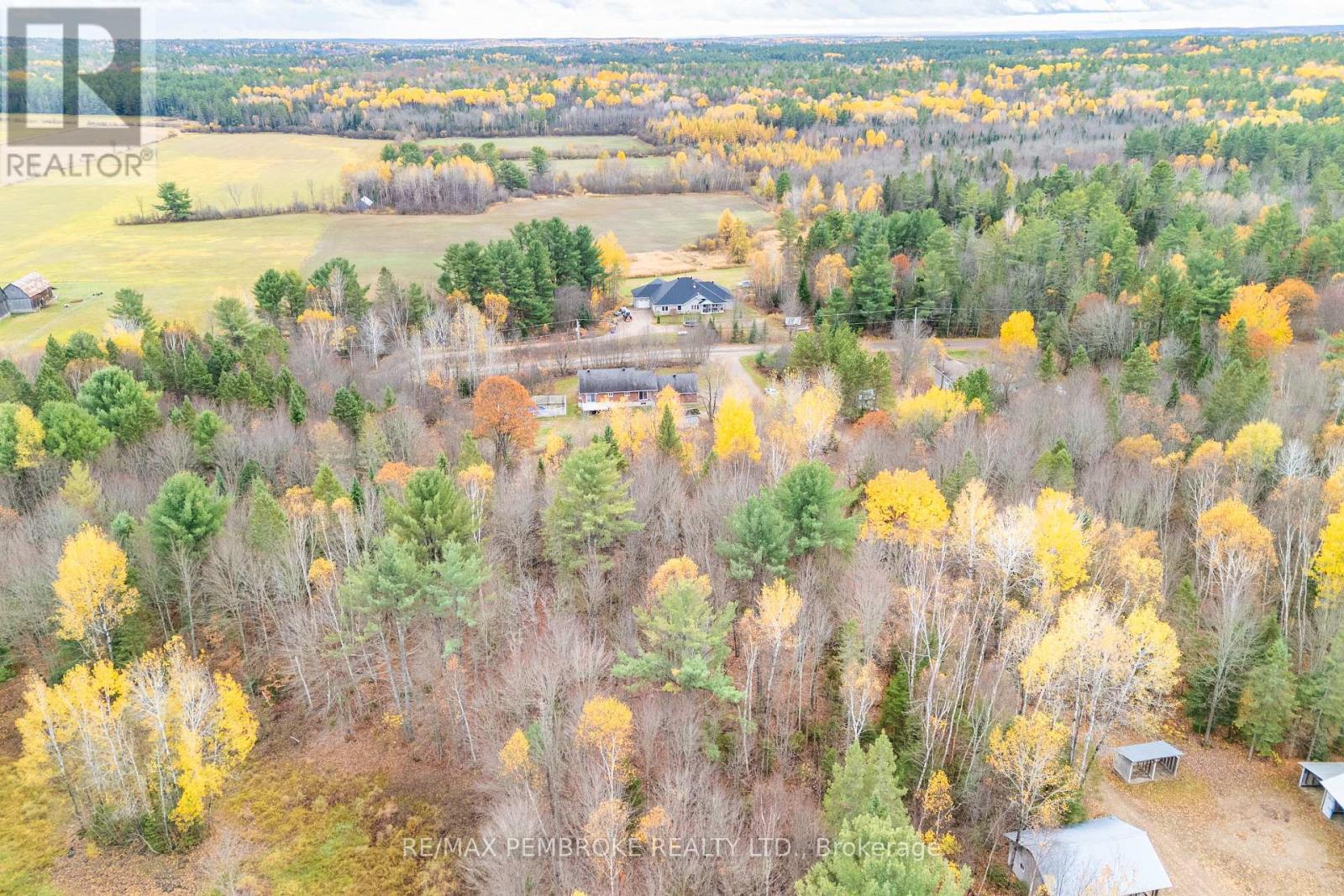 1778 Forest Lea Road, Laurentian Valley, Ontario  K8A 6W6 - Photo 44 - X12481415