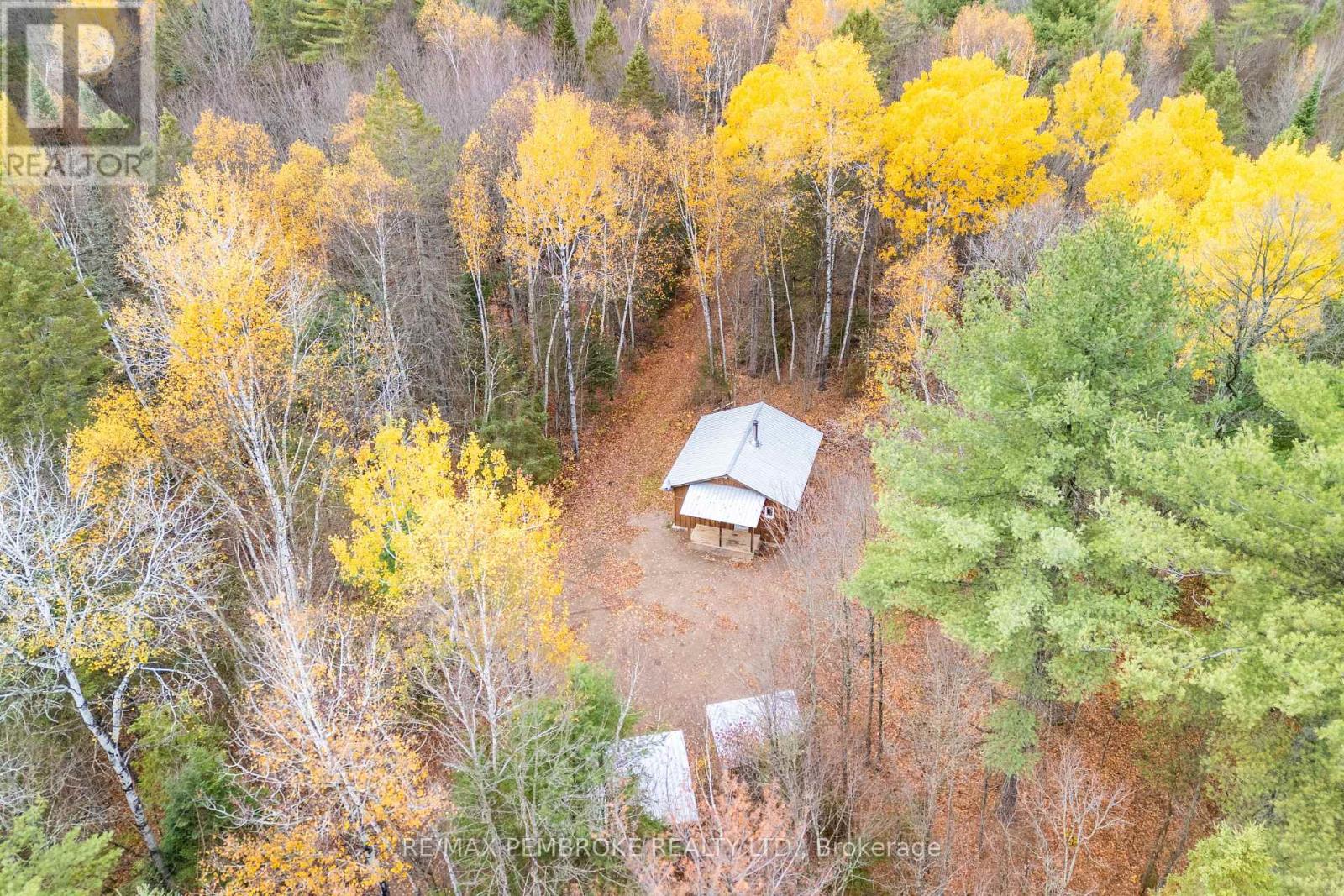 1778 Forest Lea Road, Laurentian Valley, Ontario  K8A 6W6 - Photo 46 - X12481415