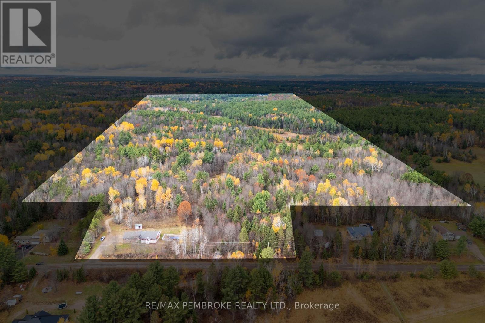 1778 Forest Lea Road, Laurentian Valley, Ontario  K8A 6W6 - Photo 49 - X12481415