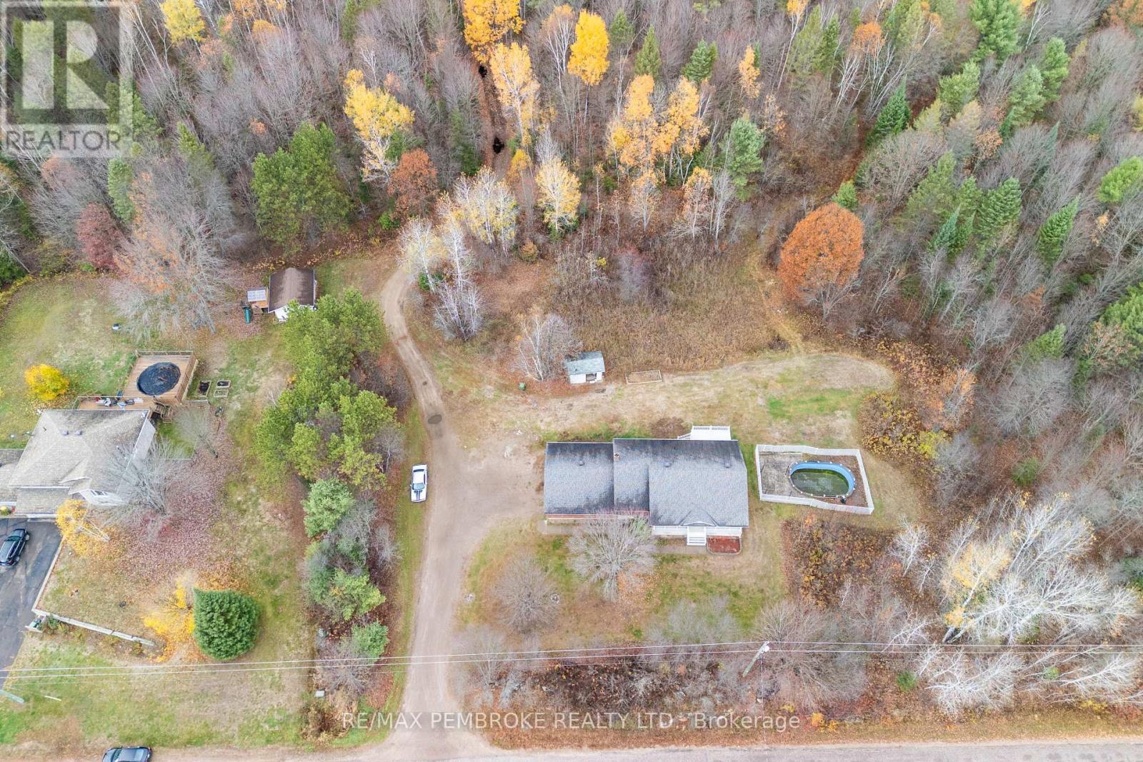 1778 Forest Lea Road, Laurentian Valley, Ontario  K8A 6W6 - Photo 50 - X12481415