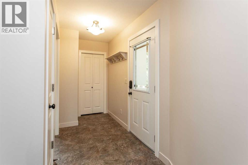 5422 49 Avenue, Lacombe, Alberta  T4L 1S6 - Photo 3 - A2266591