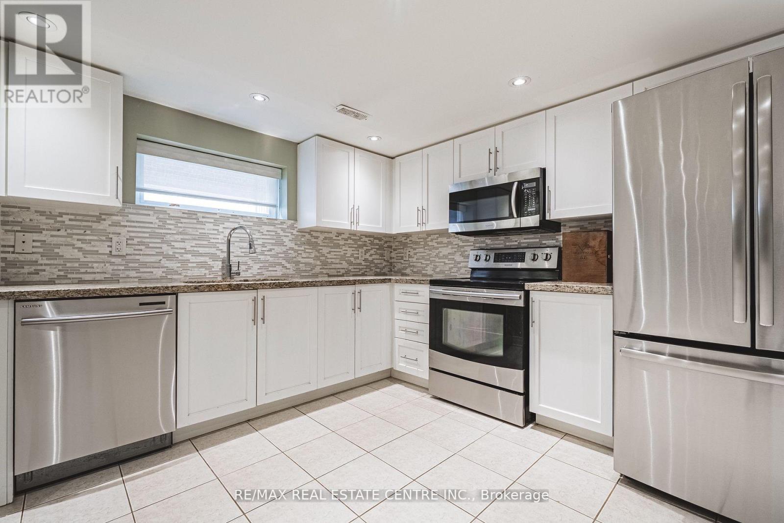 665 Woodbridge Avenue, Vaughan, Ontario  L4L 2T9 - Photo 27 - N12310349