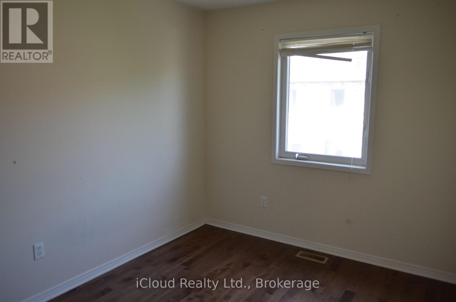 Main/up - 319 Aspendale Crescent, Mississauga, Ontario  L6W 0E7 - Photo 12 - W12481286