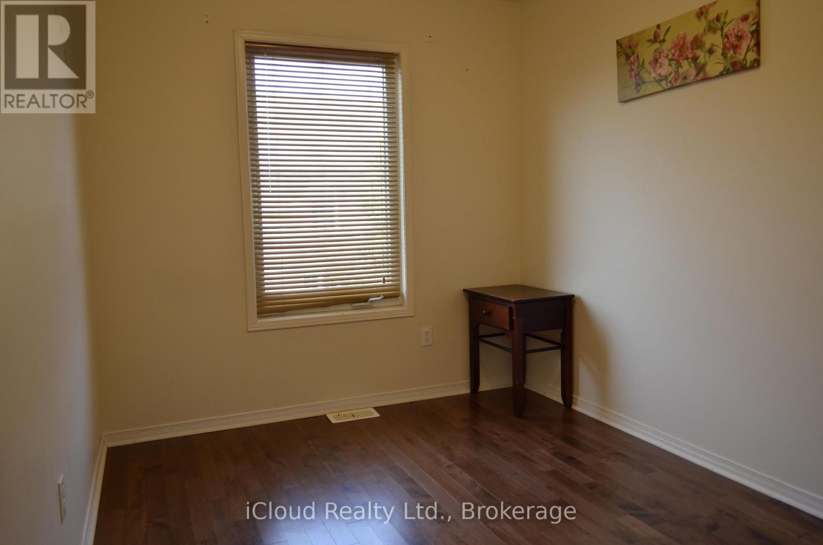 Main/up - 319 Aspendale Crescent, Mississauga, Ontario  L6W 0E7 - Photo 13 - W12481286