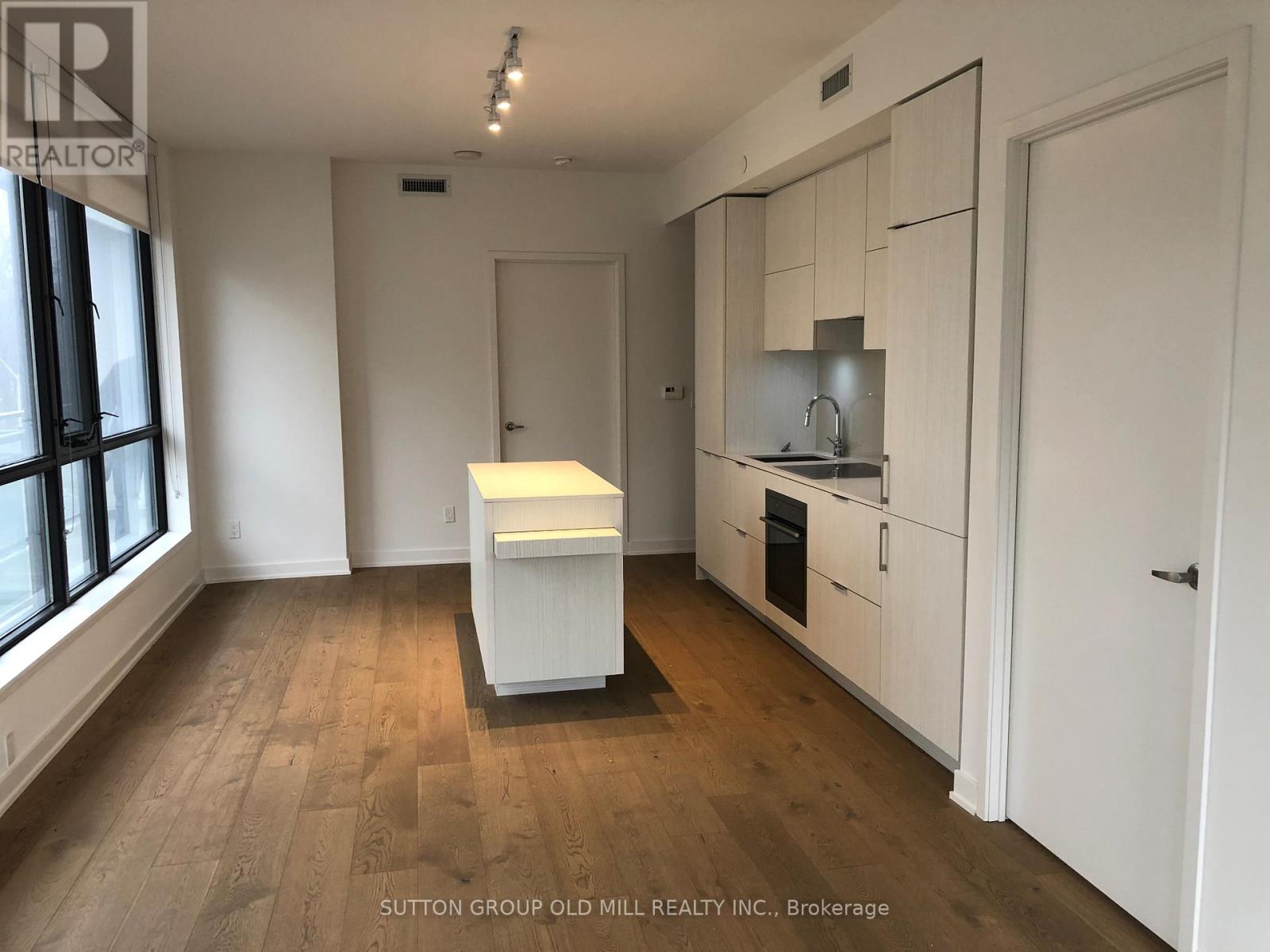 407 - 1990 Bloor Street W, Toronto, Ontario  M6P 3L1 - Photo 3 - W12481330
