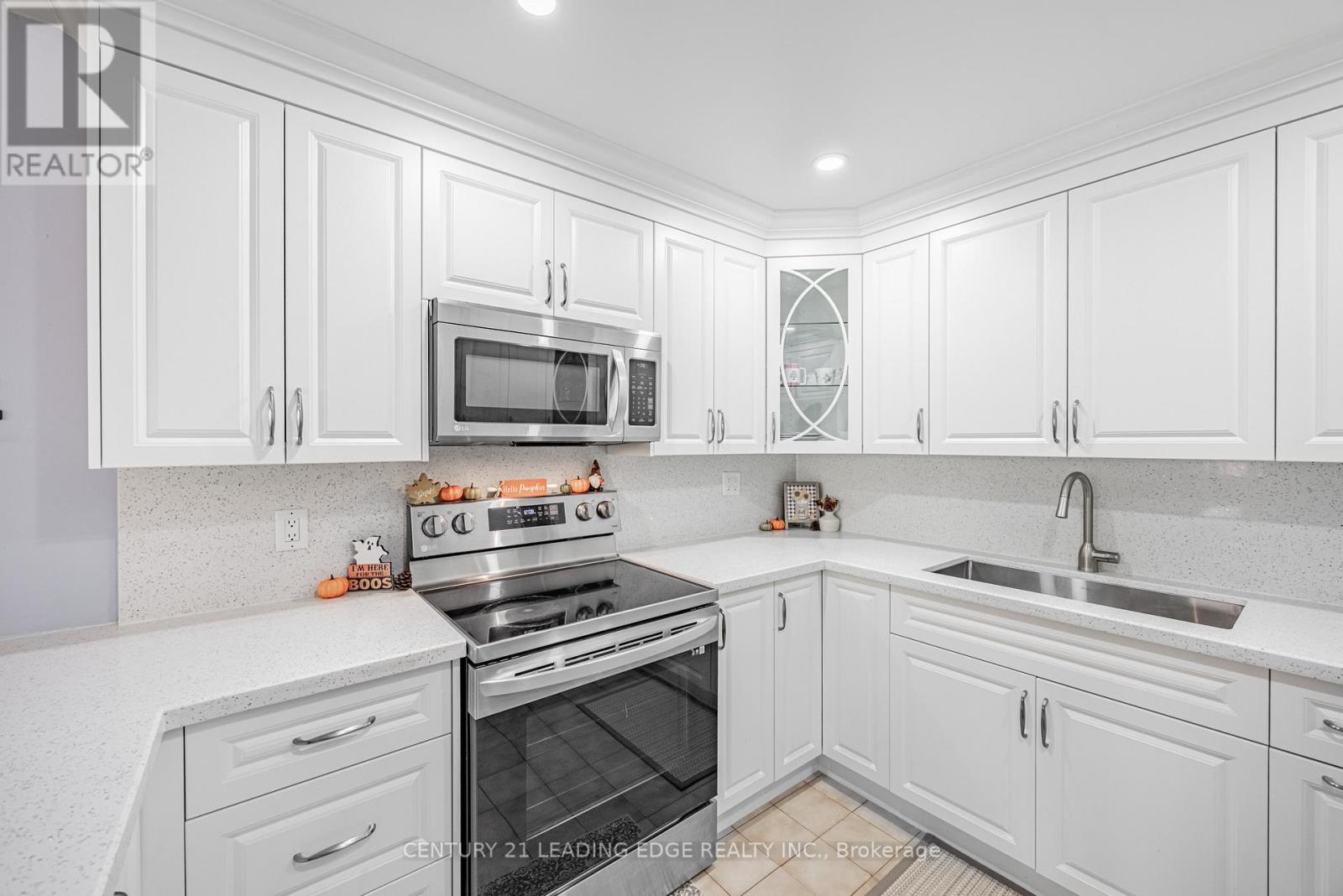 401 - 310 Mill Street S, Brampton, Ontario  L6Y 3B1 - Photo 10 - W12481335