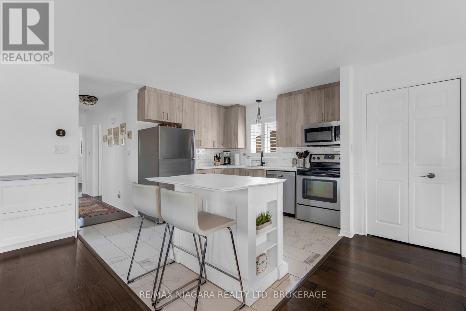 8142 Marcon Street, Niagara Falls, Ontario  L2H 3A9 - Photo 5 - X12481365