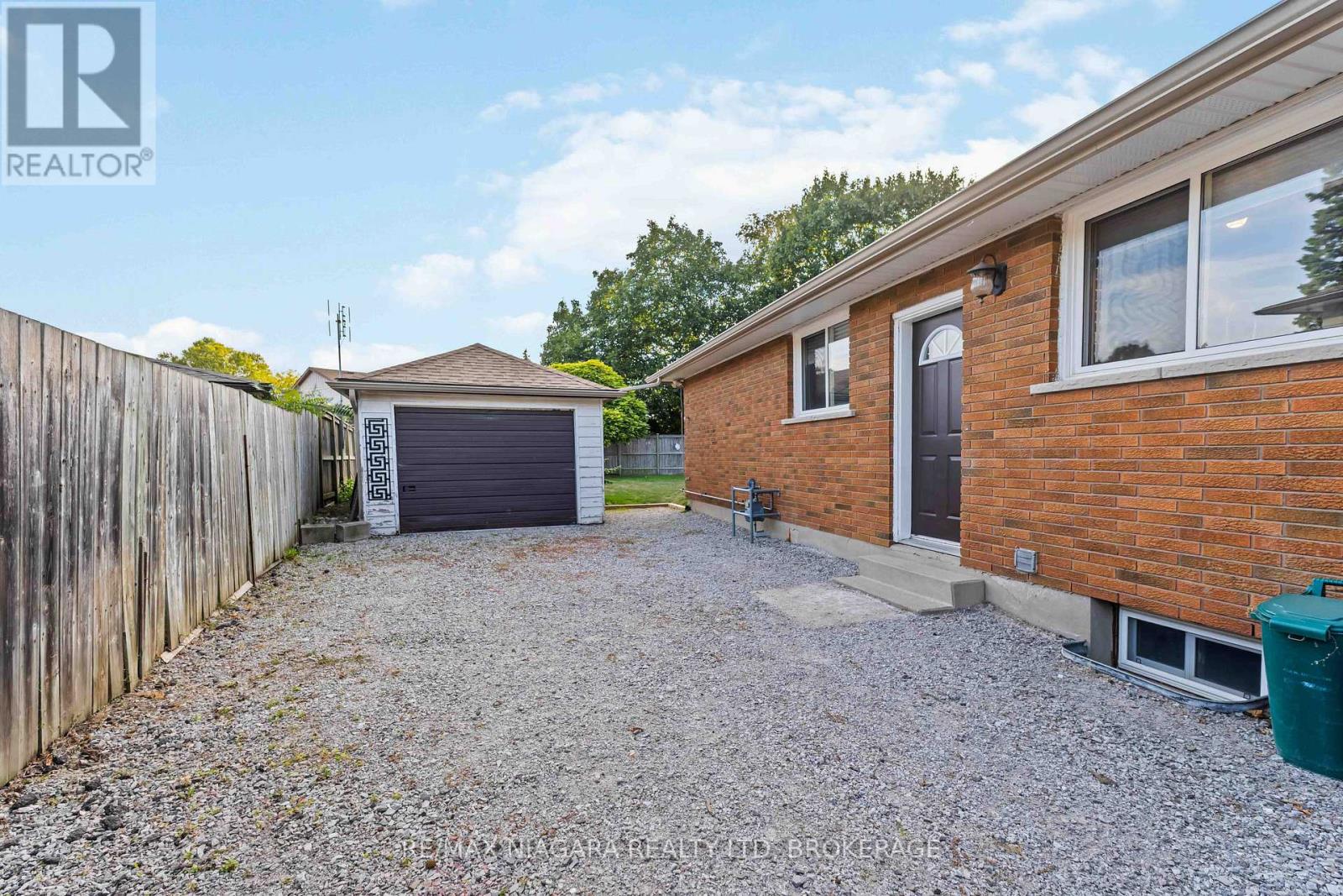 80 Ted Street, St. Catharines, Ontario  L2N 1E5 - Photo 2 - X12481377