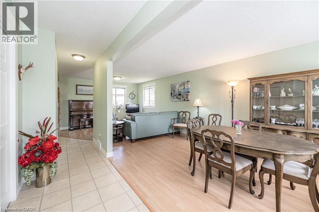108 Jackpine Place, Waterloo, Ontario  N2V 1T1 - Photo 2 - 40782000