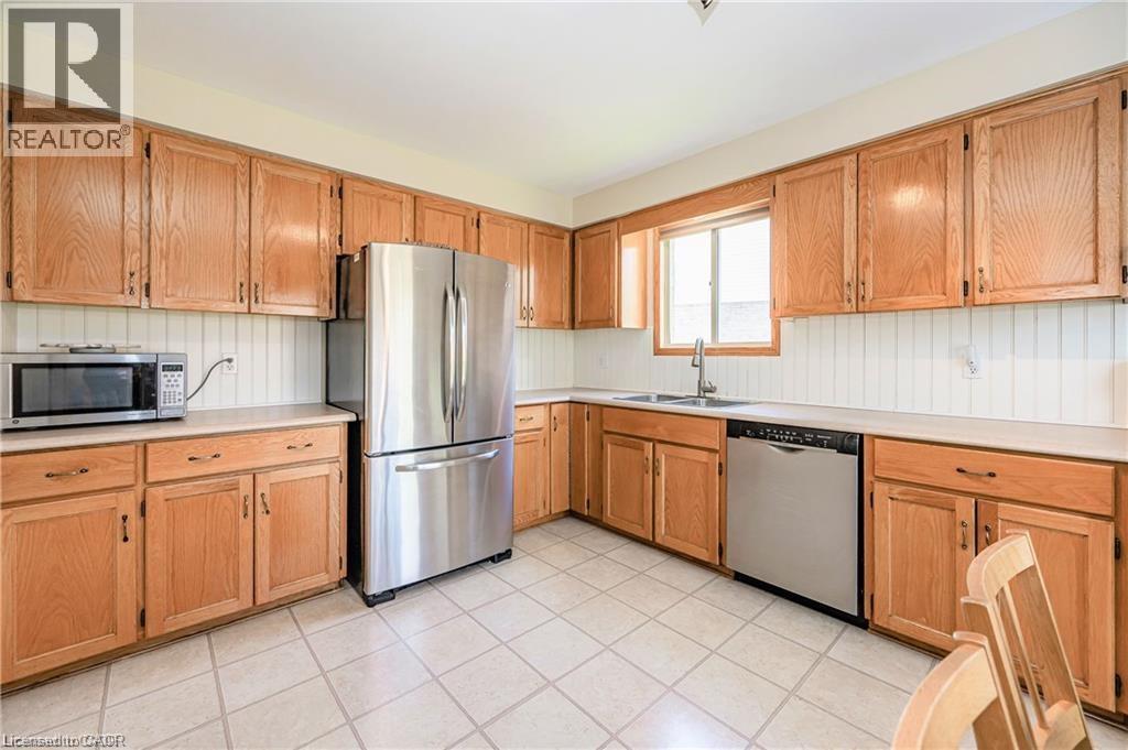 108 Jackpine Place, Waterloo, Ontario  N2V 1T1 - Photo 4 - 40782000