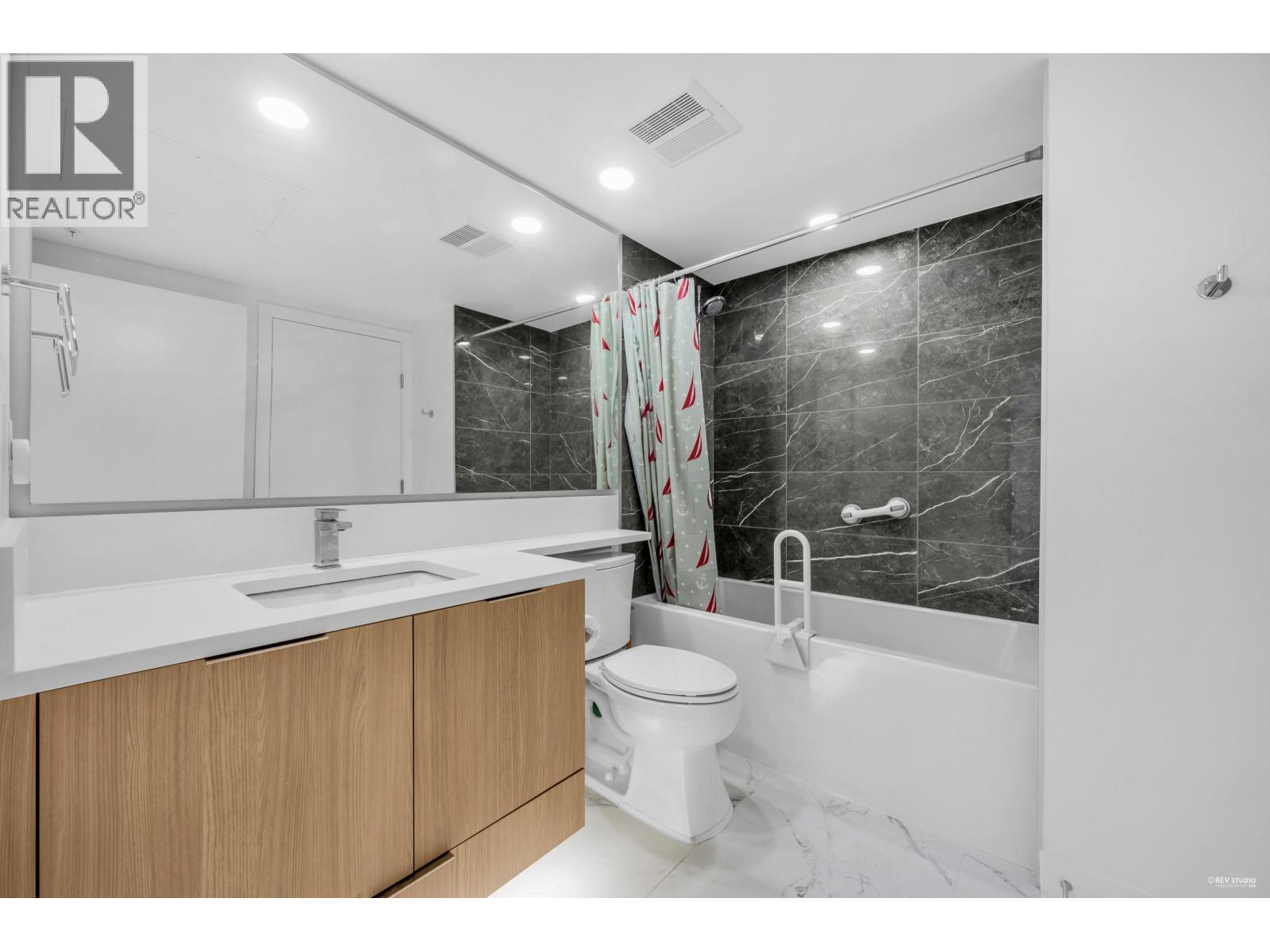 1607 7769 Park Crescent, Burnaby, British Columbia  V3N 0J7 - Photo 17 - R3061753