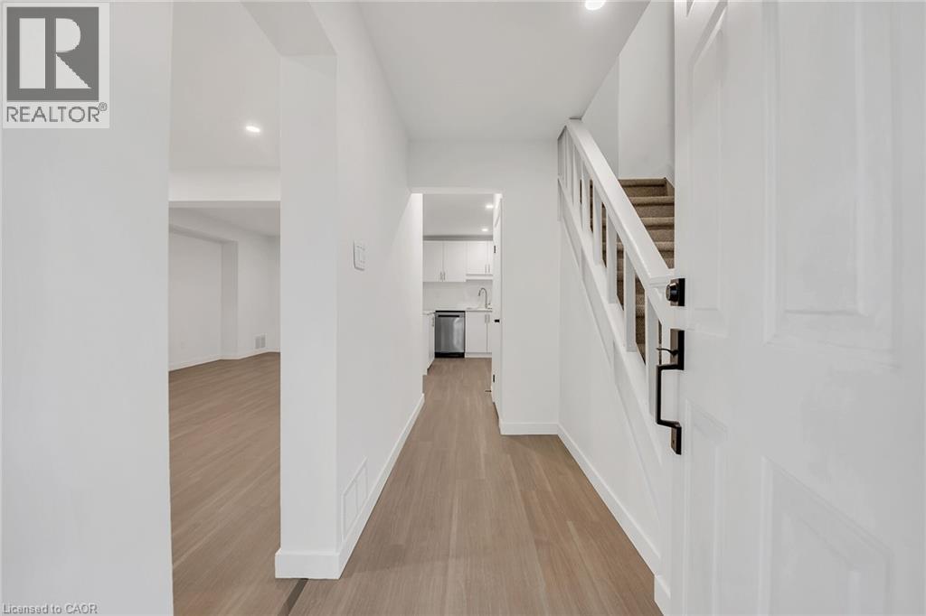 20 Crosthwaite Avenue N, Hamilton, Ontario  L8H 4T9 - Photo 12 - 40774711