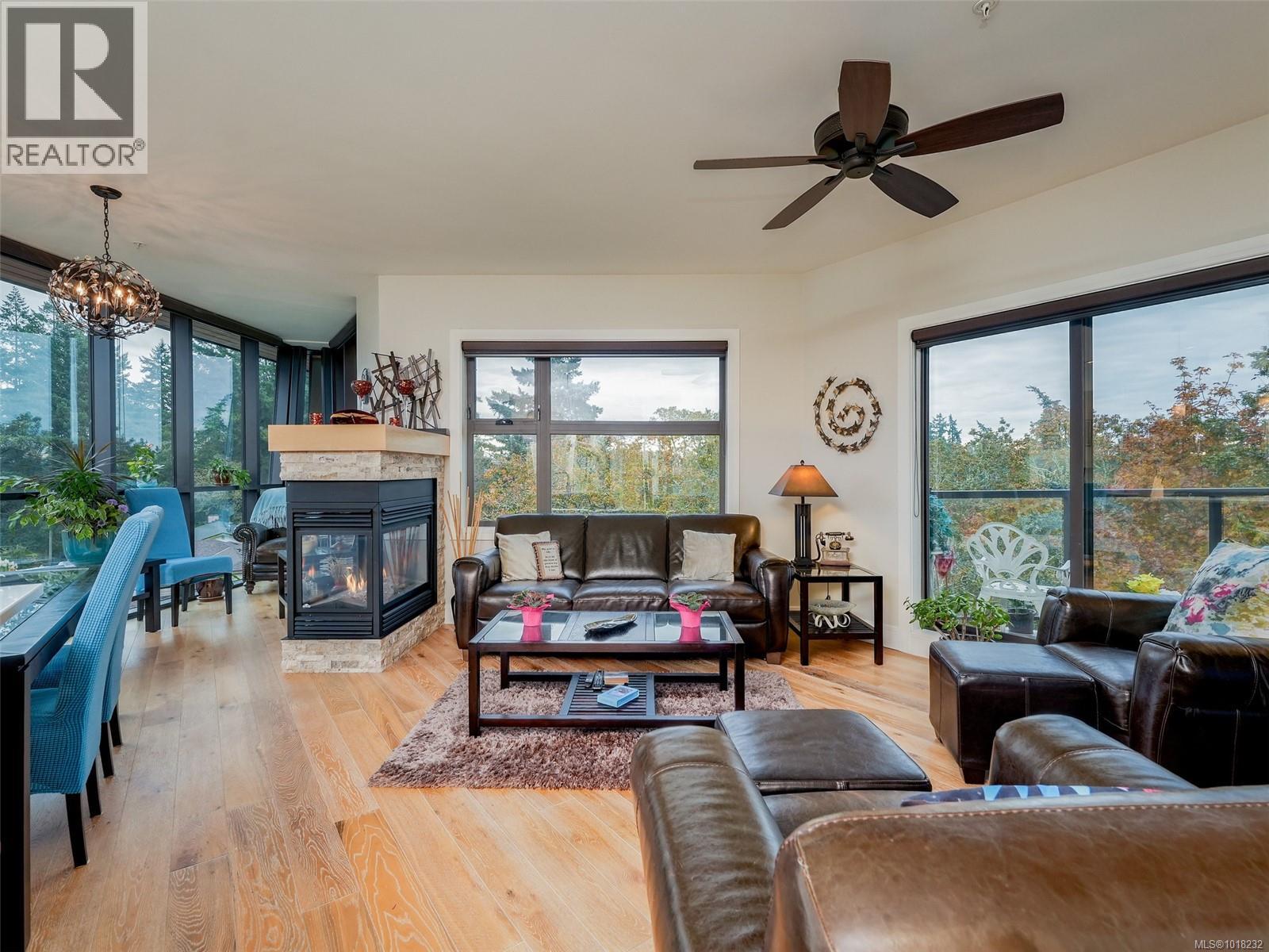 401 2850 Aldwynd Rd, Langford, British Columbia  V9B 3S7 - Photo 2 - 1018232