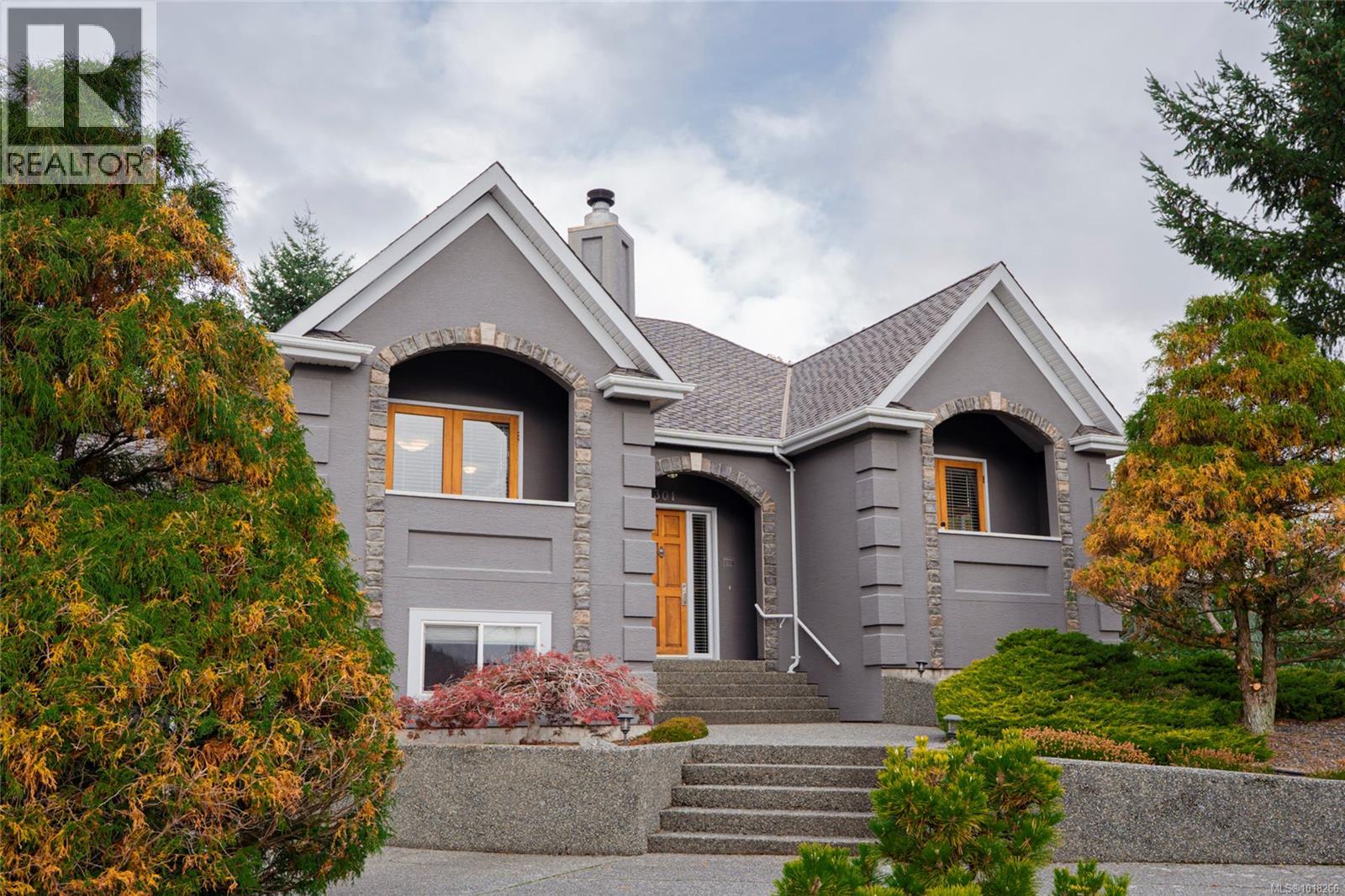 301 Mount Royal Pl, Nanaimo, British Columbia  V9R 6A4 - Photo 2 - 1018266