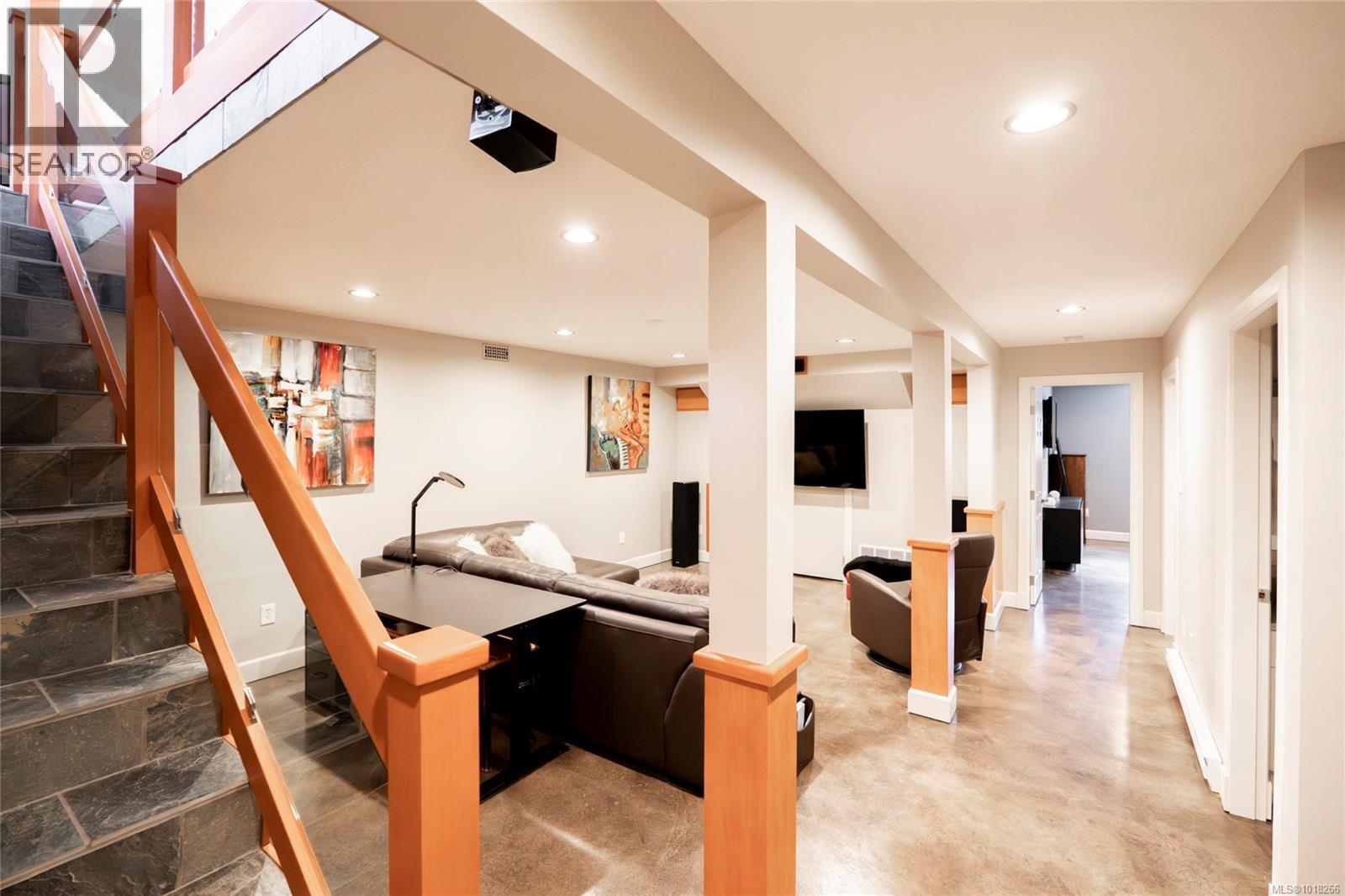 301 Mount Royal Pl, Nanaimo, British Columbia  V9R 6A4 - Photo 41 - 1018266