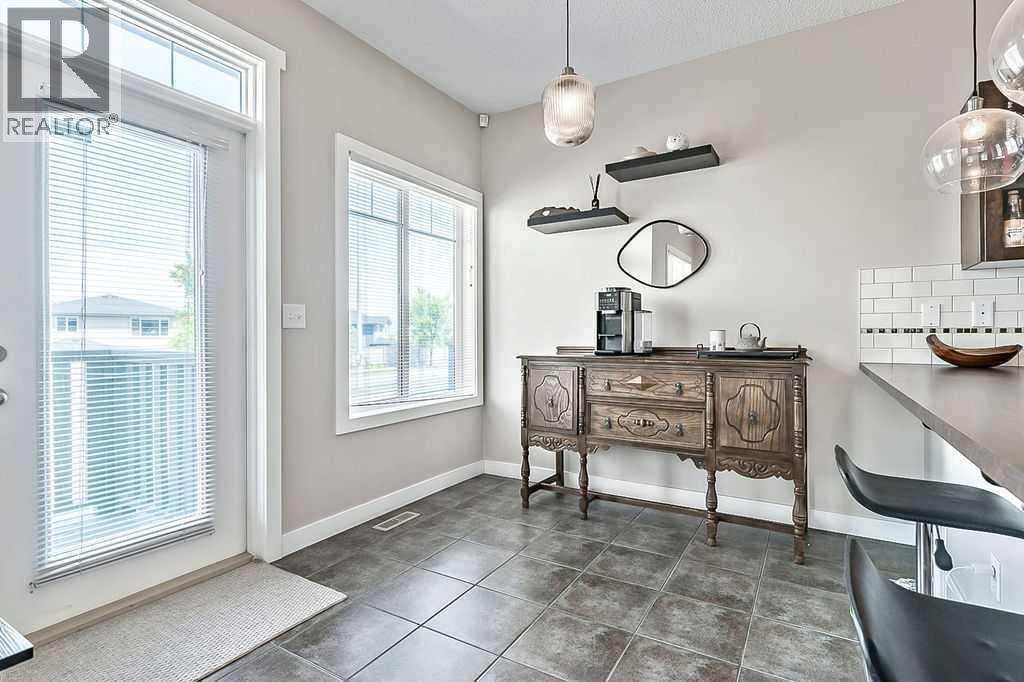 11 Cimarron Vista Gardens, Okotoks, Alberta  T1S 0G2 - Photo 13 - A2240506