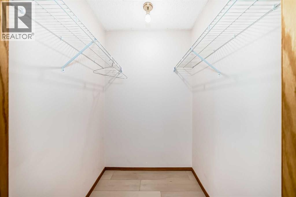 247 Shawinigan Drive Sw, Calgary, Alberta  T2Y 2Y4 - Photo 27 - A2256533