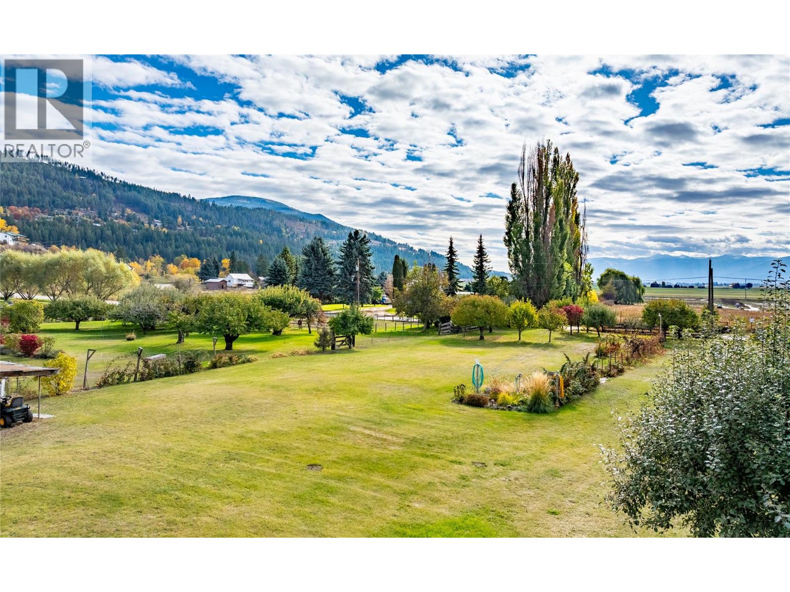 1015 Winlaw Road, Creston, British Columbia  V0B 2N1 - Photo 3 - 10366711