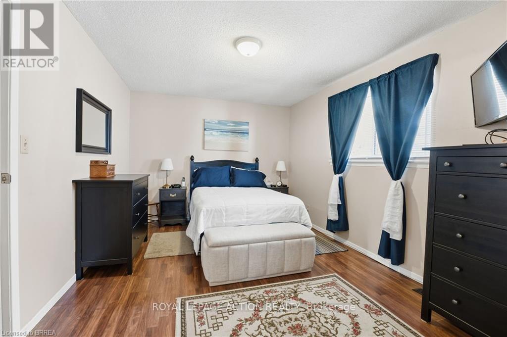 36 King's Hill Lane, Brantford, Ontario  N3T 6A4 - Photo 13 - X12481317