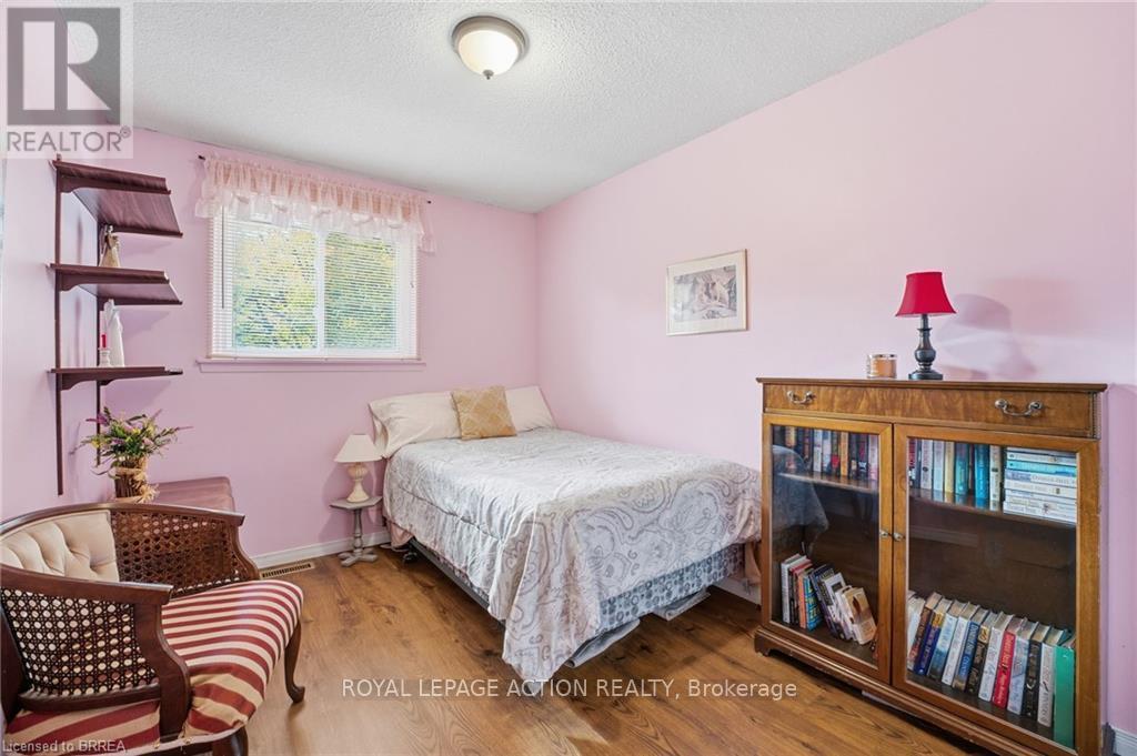 36 King's Hill Lane, Brantford, Ontario  N3T 6A4 - Photo 16 - X12481317