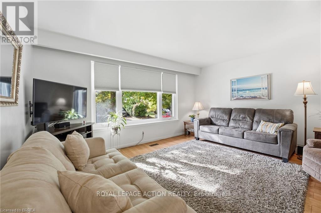 36 King's Hill Lane, Brantford, Ontario  N3T 6A4 - Photo 6 - X12481317